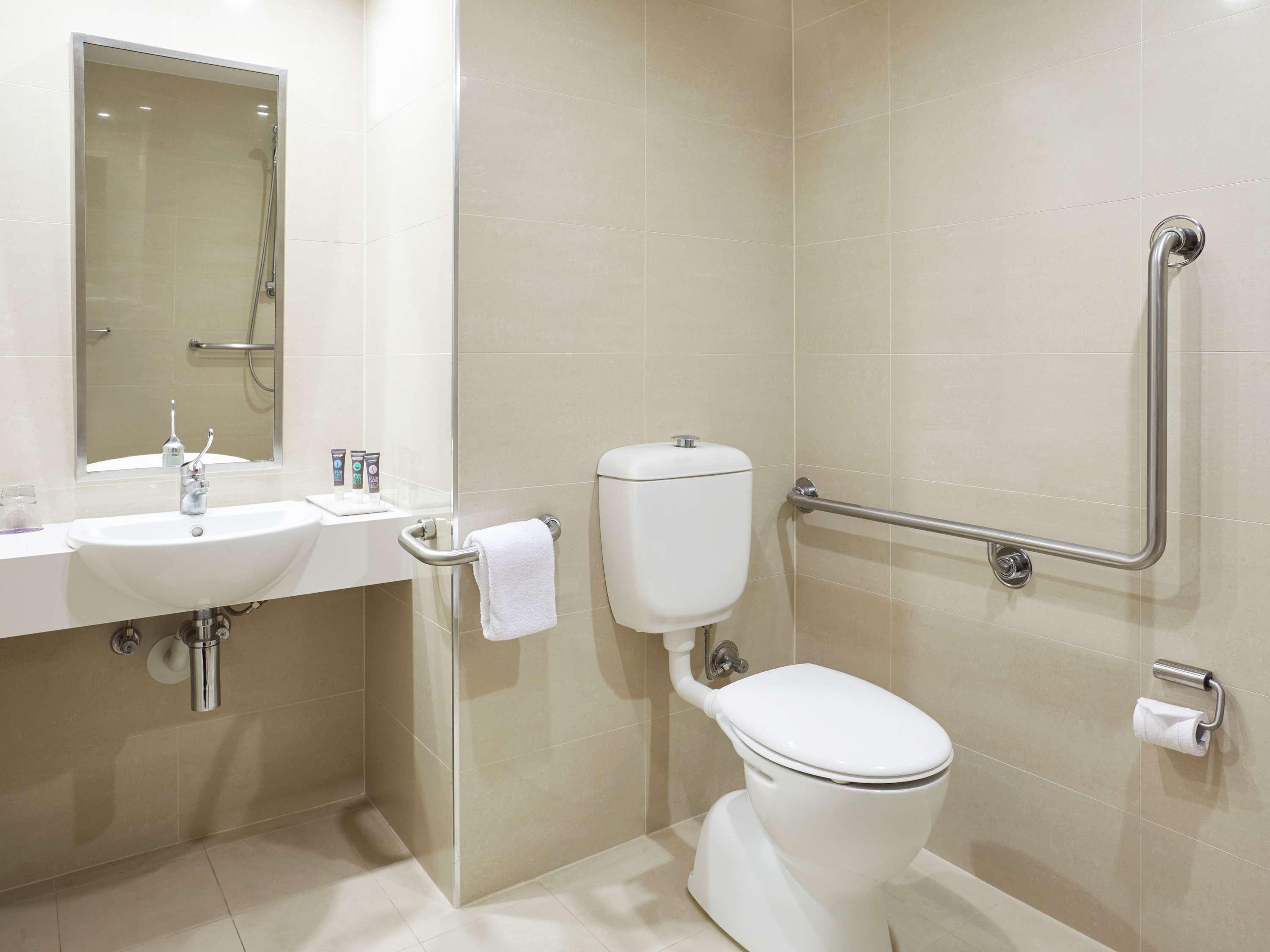 Double Accessible King Size Bed