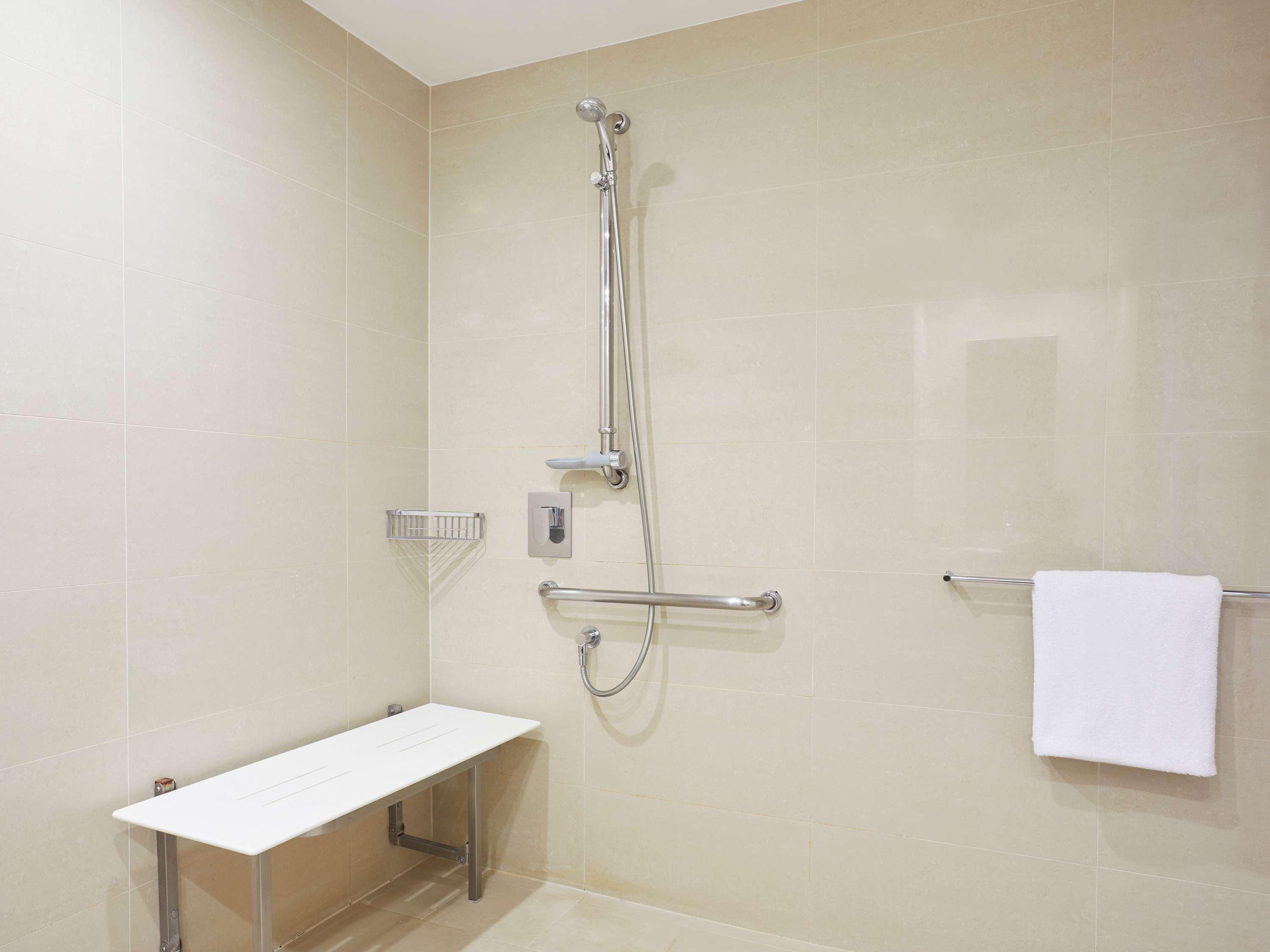 Double Accessible King Size Bed