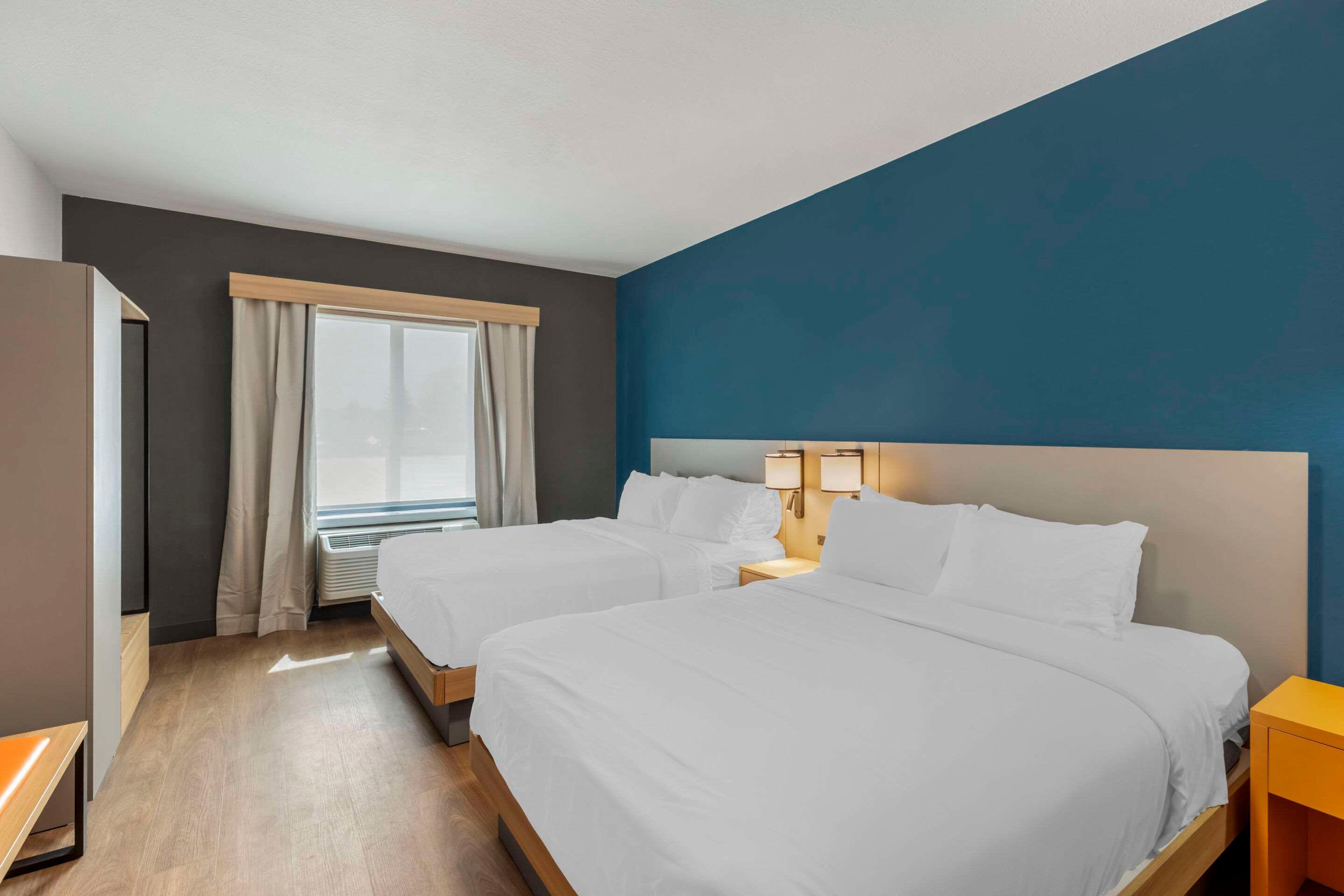 Suite Two Queen Beds