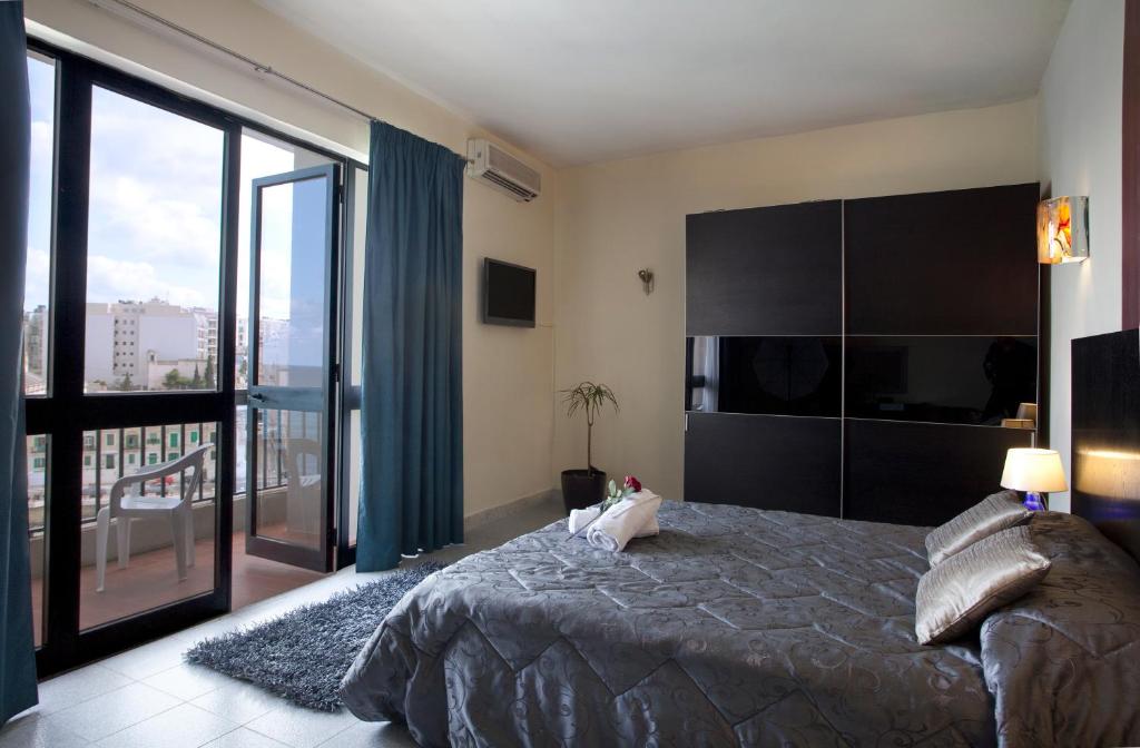 Double or Twin Sea View