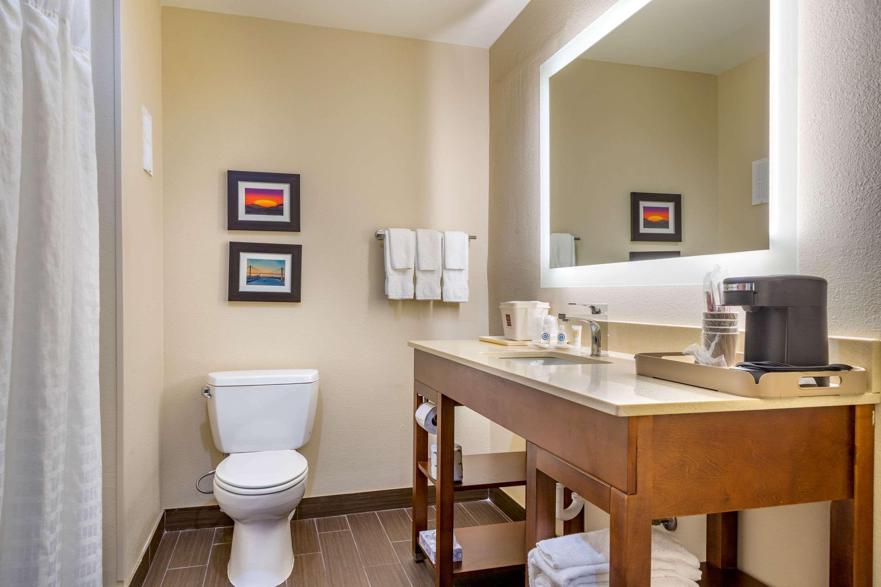 Suite Two Queen Beds