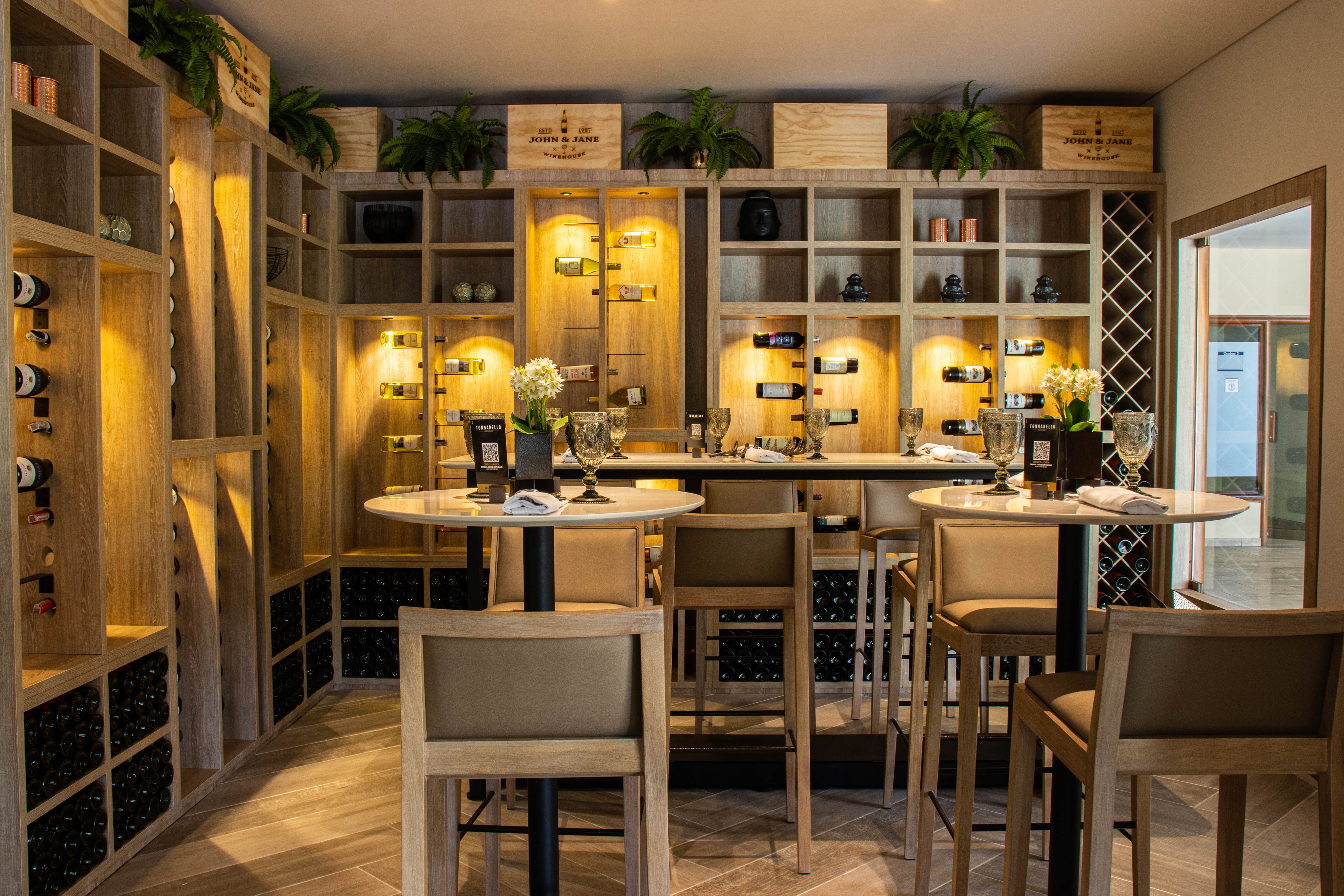 Bar
