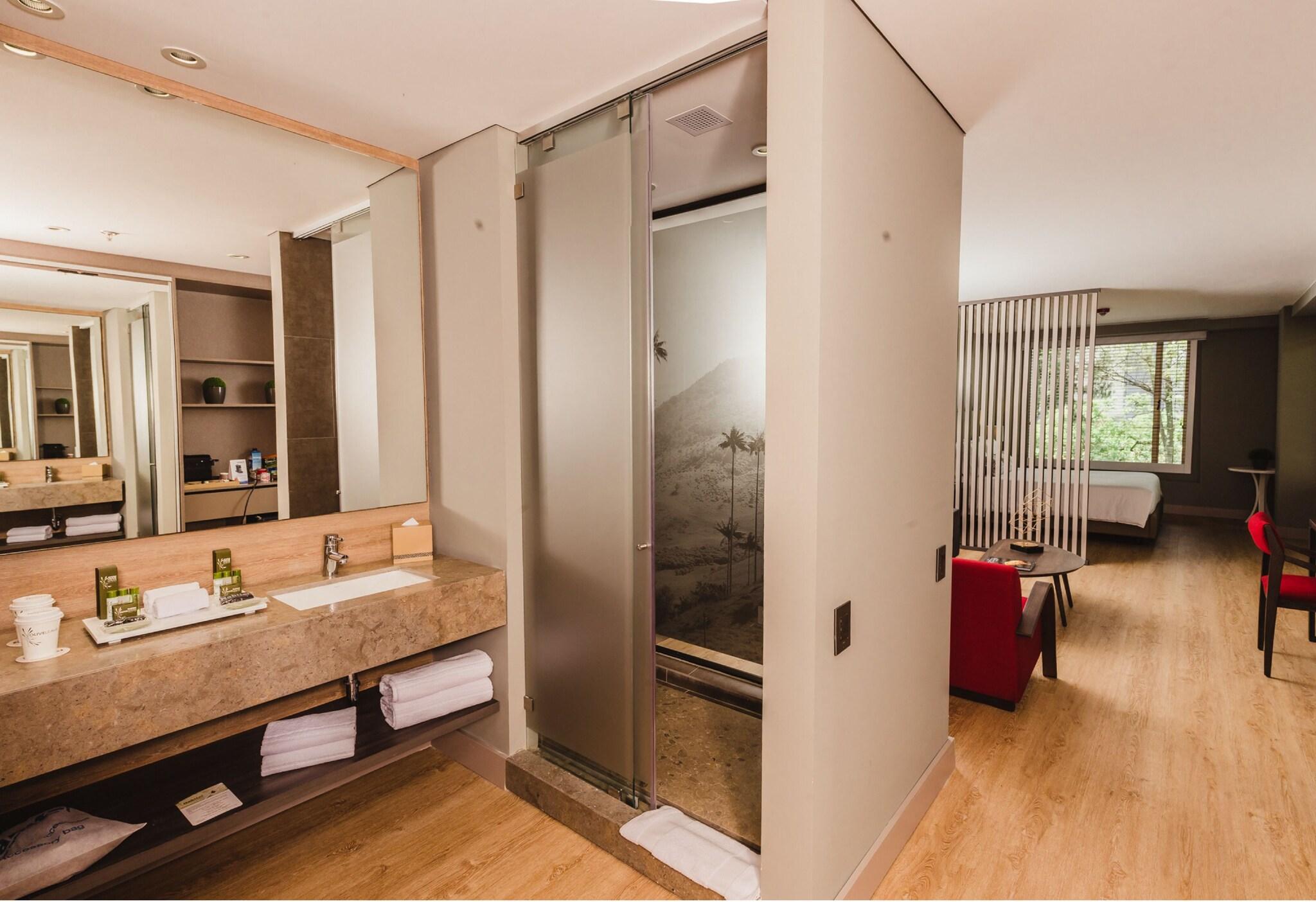 Junior Suite Queen Size Bed