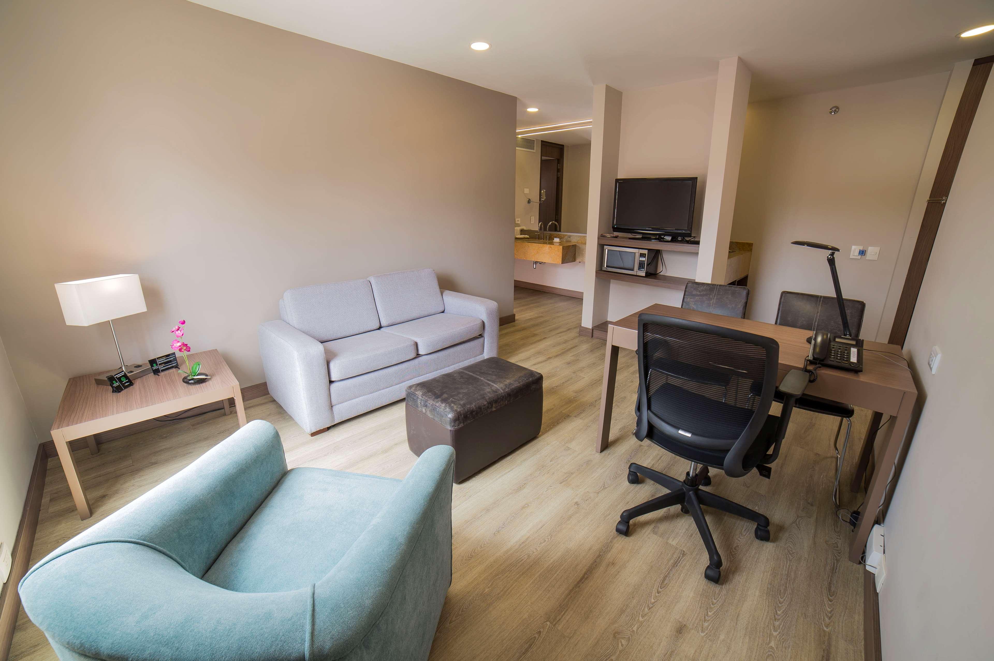 Suite Two Double Beds Non Smoking