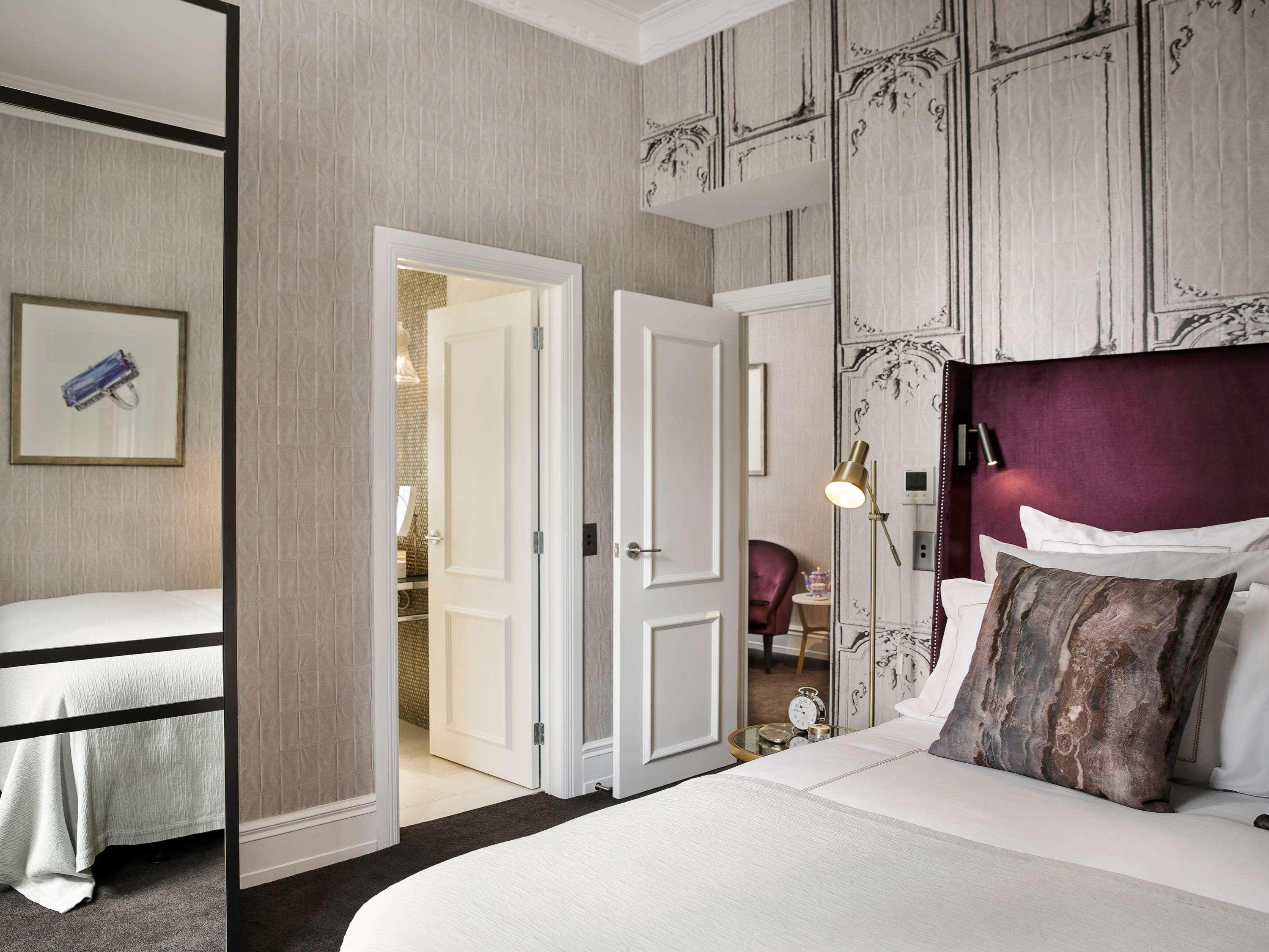 Junior Suite King Size Bed