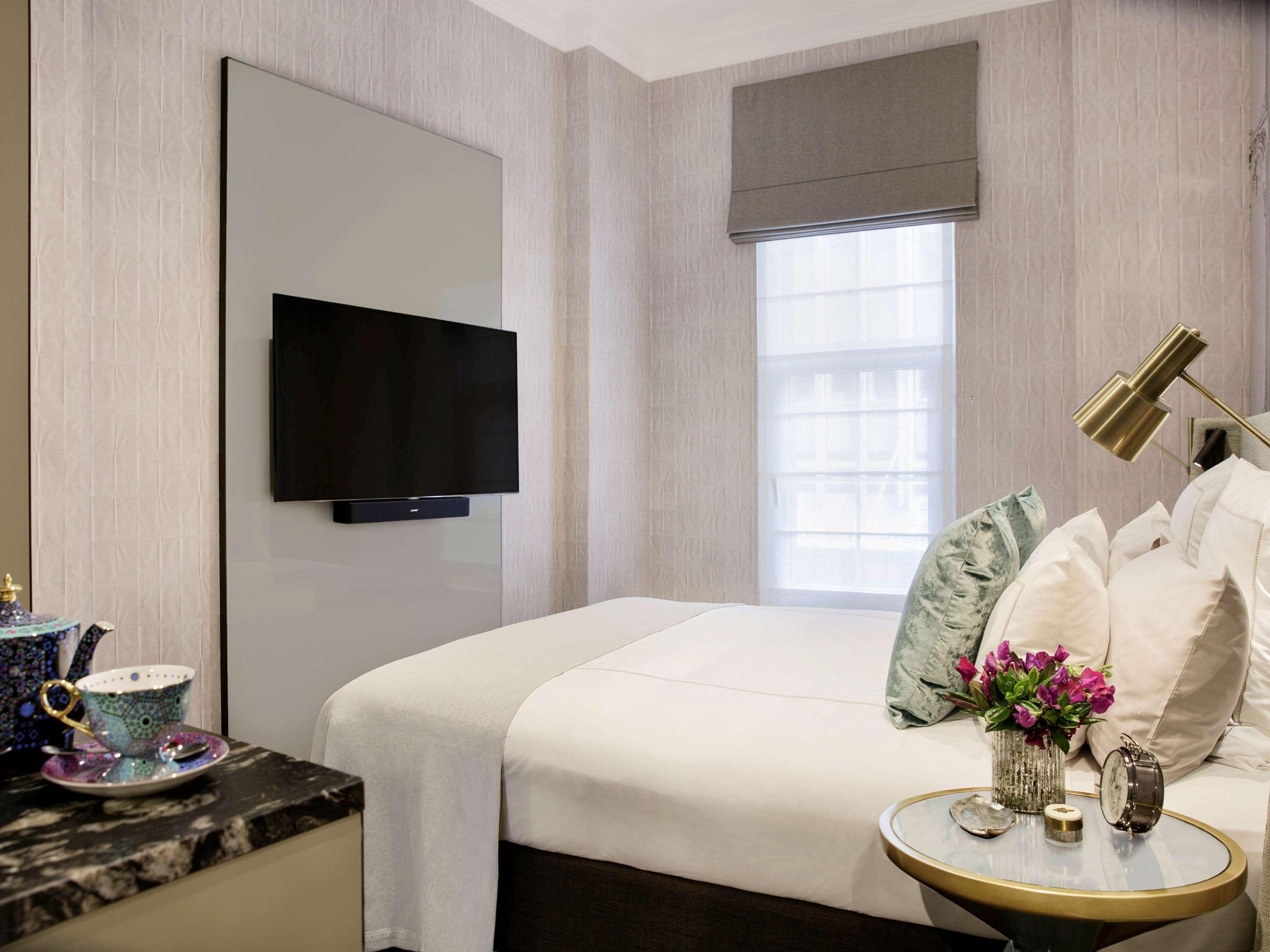 Double Classic City View