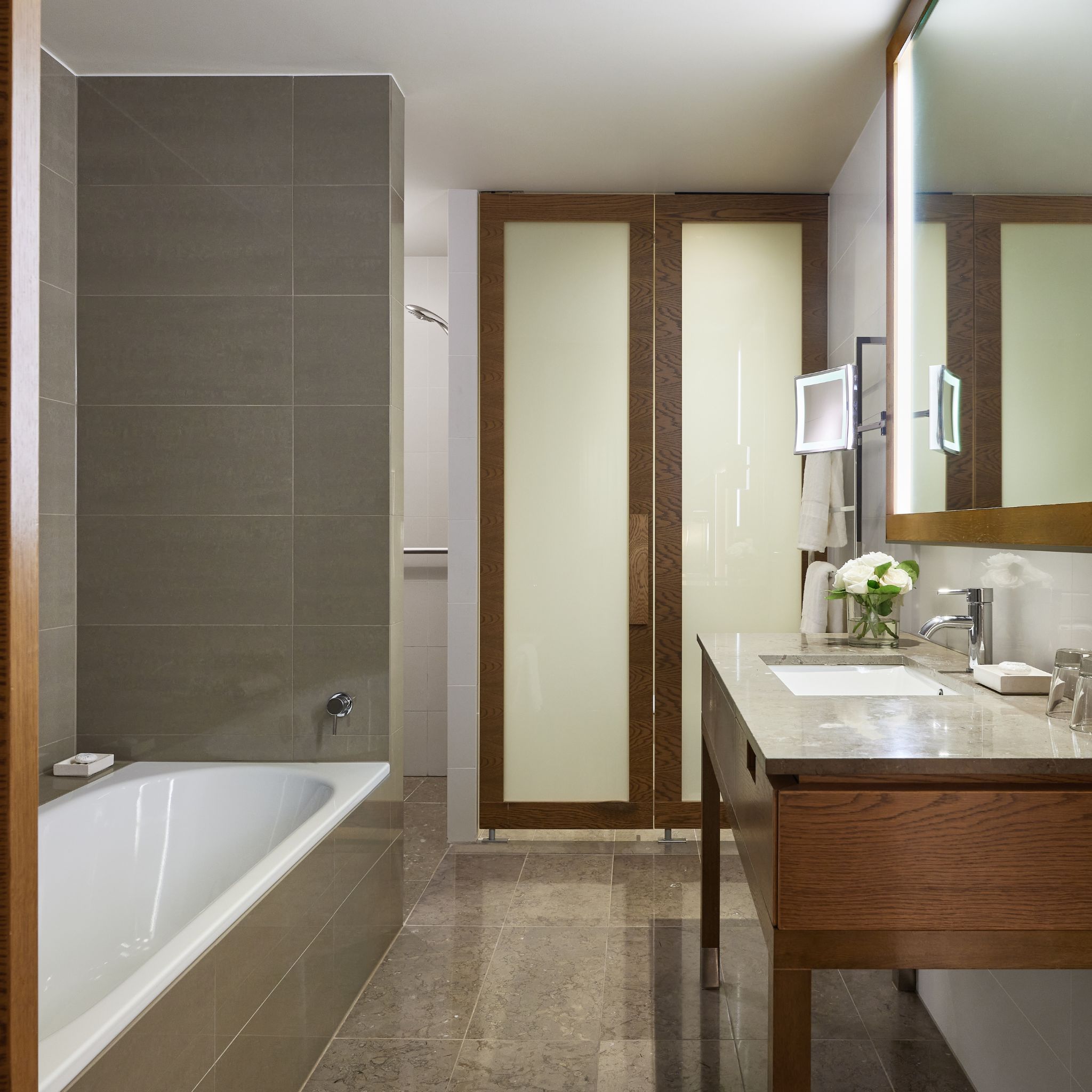 Double Deluxe King Bed