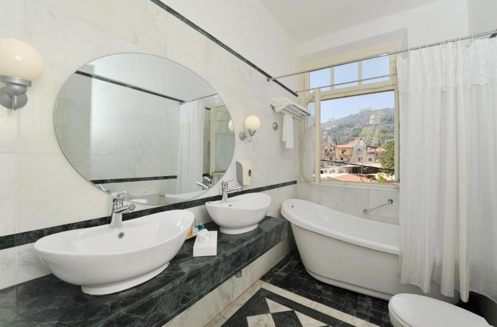 Double or Twin Deluxe