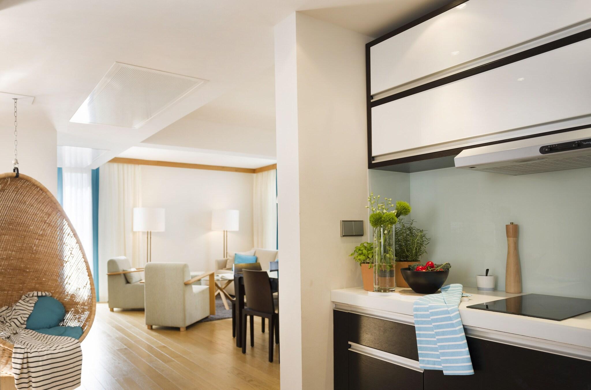 Apartment Three Bedrooms with Views