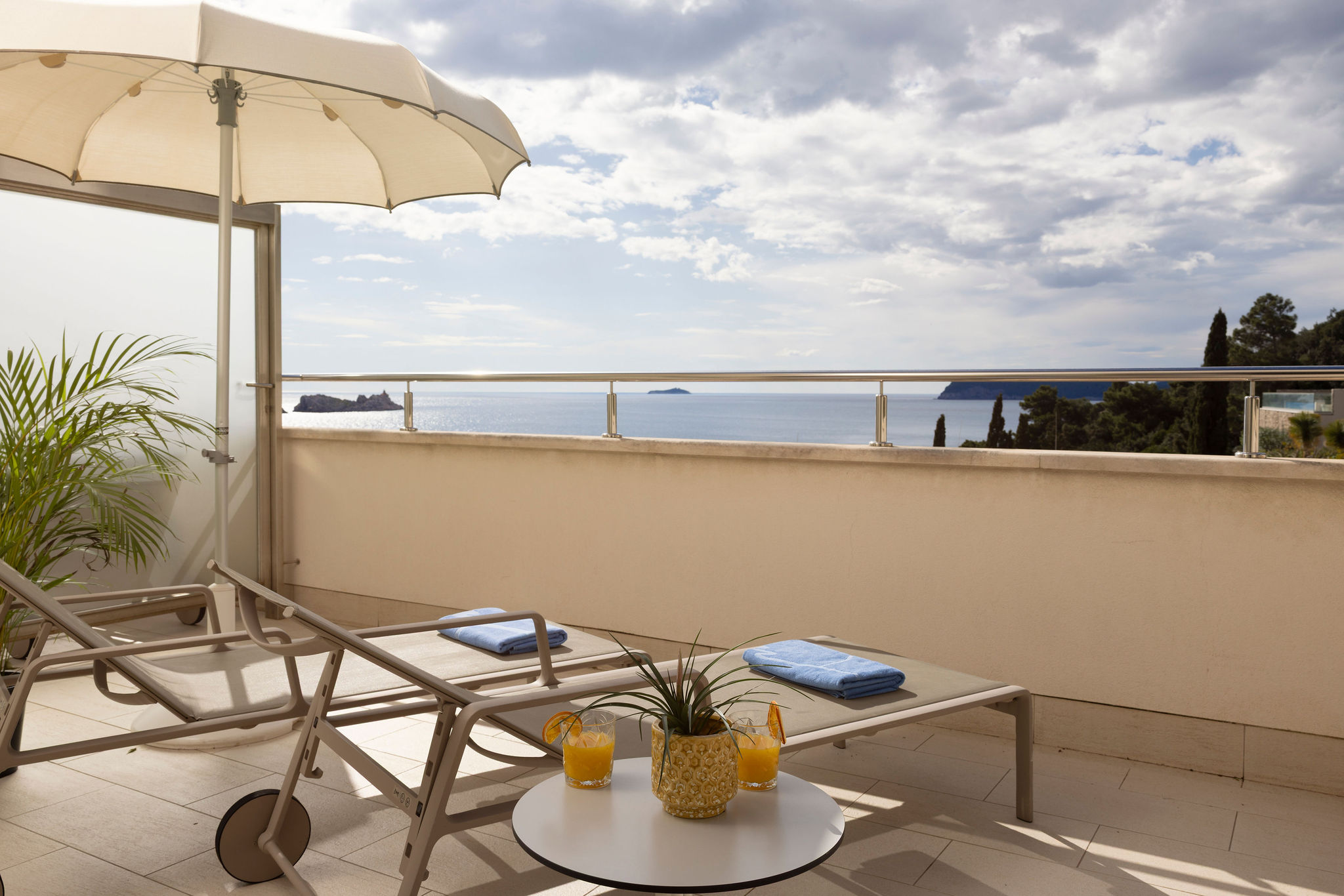 Junior Suite with Balcony