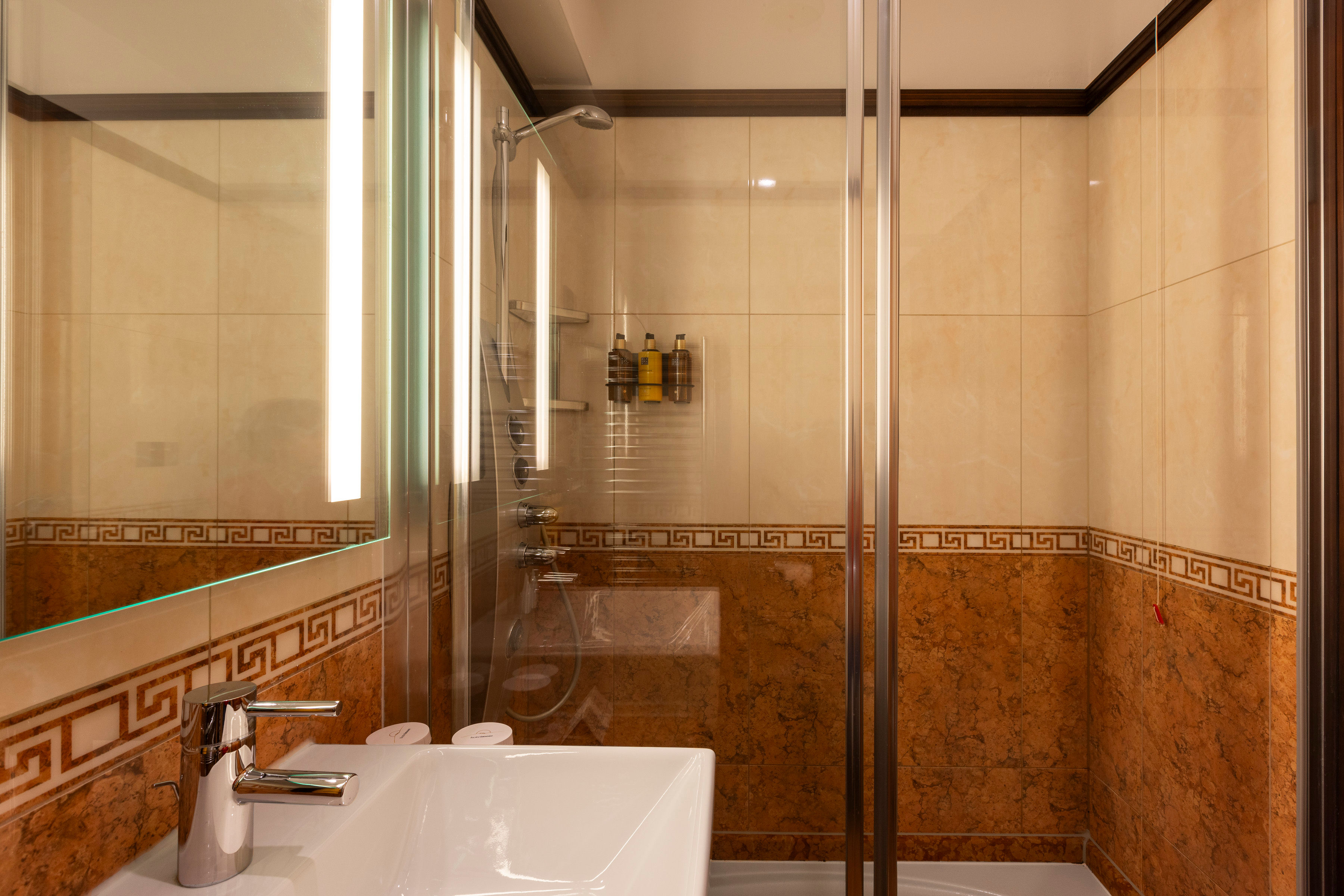 Room Connecting Room