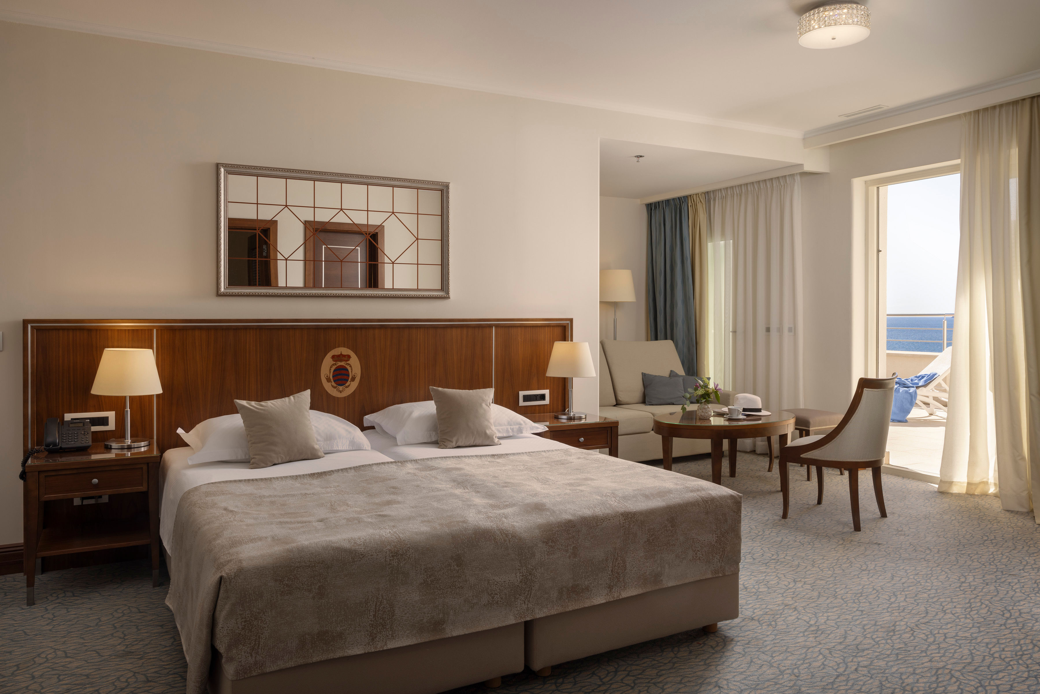 Room Connecting Room