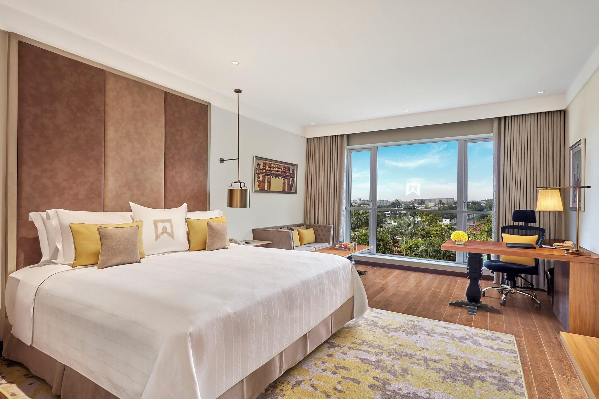 Double Club King Bed