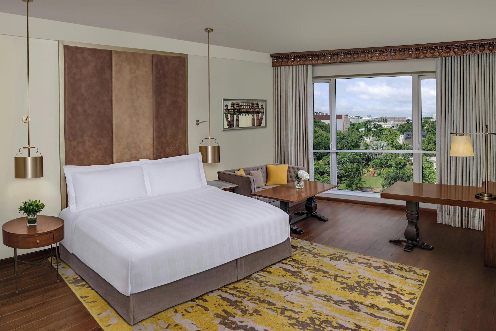 Double Club King Bed