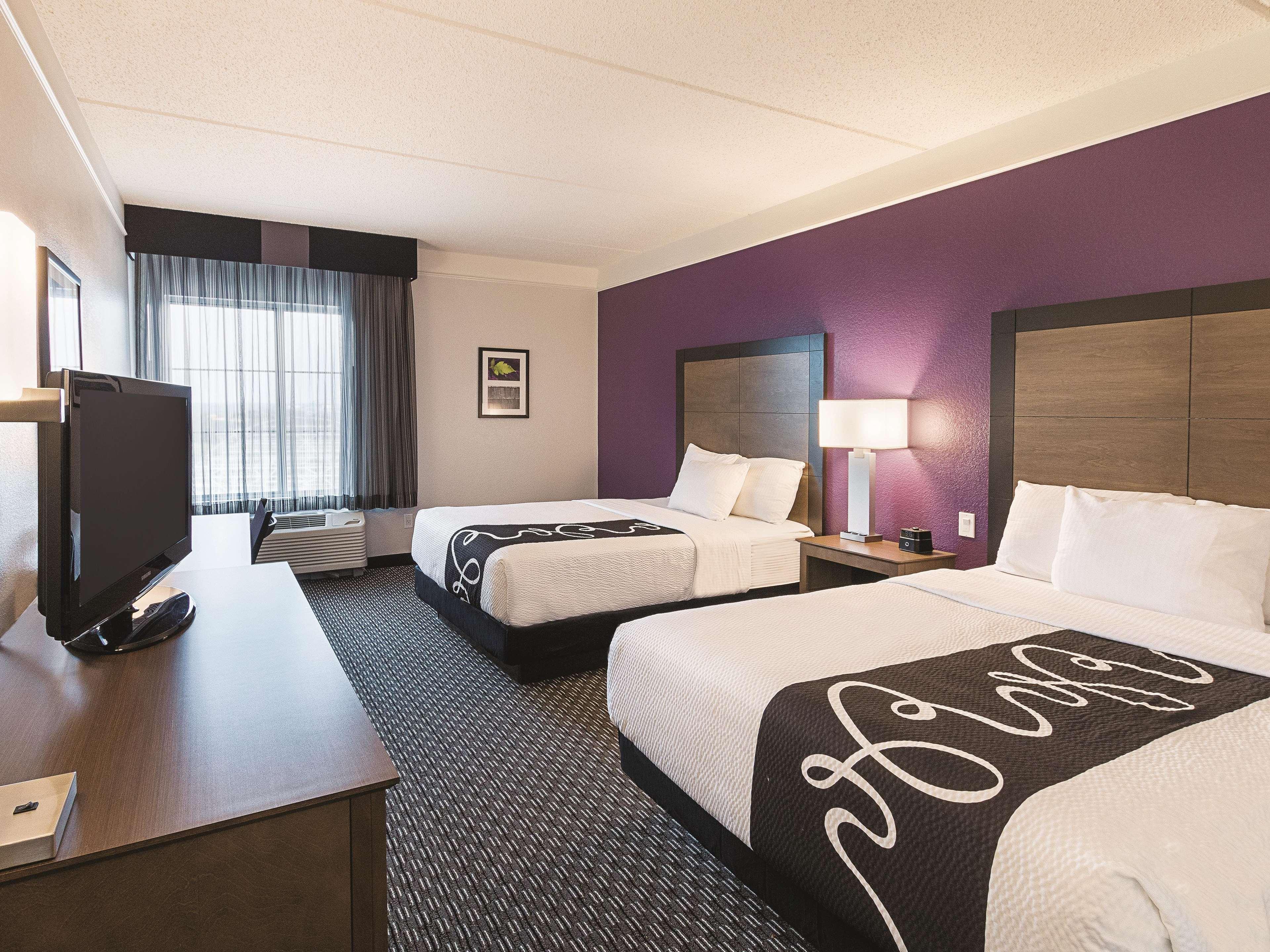 Room Two Double Beds Non Smoking