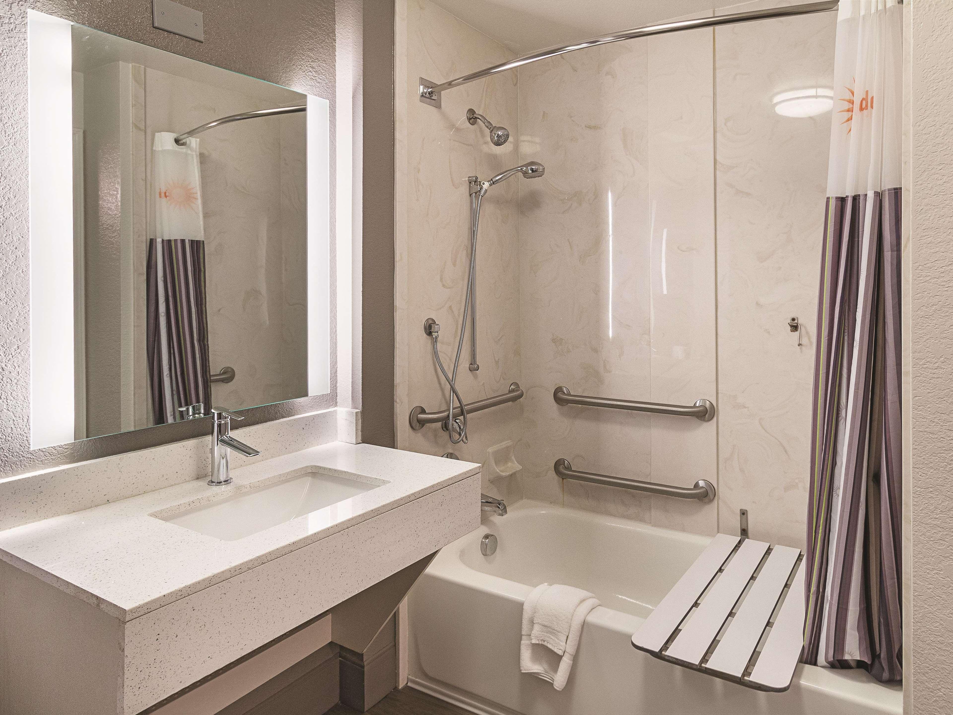 Room Pool View King Bed