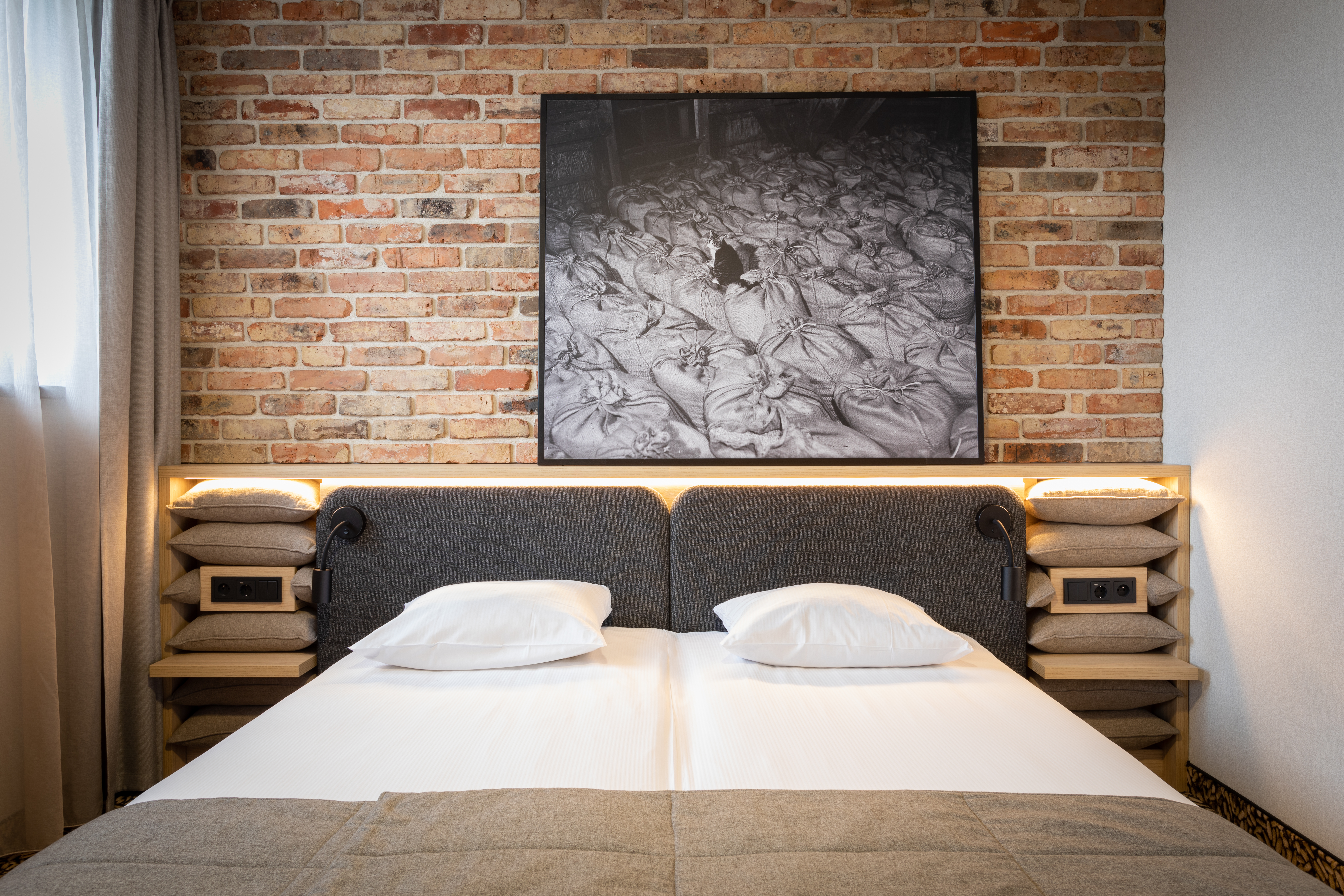 Double or Twin Standard