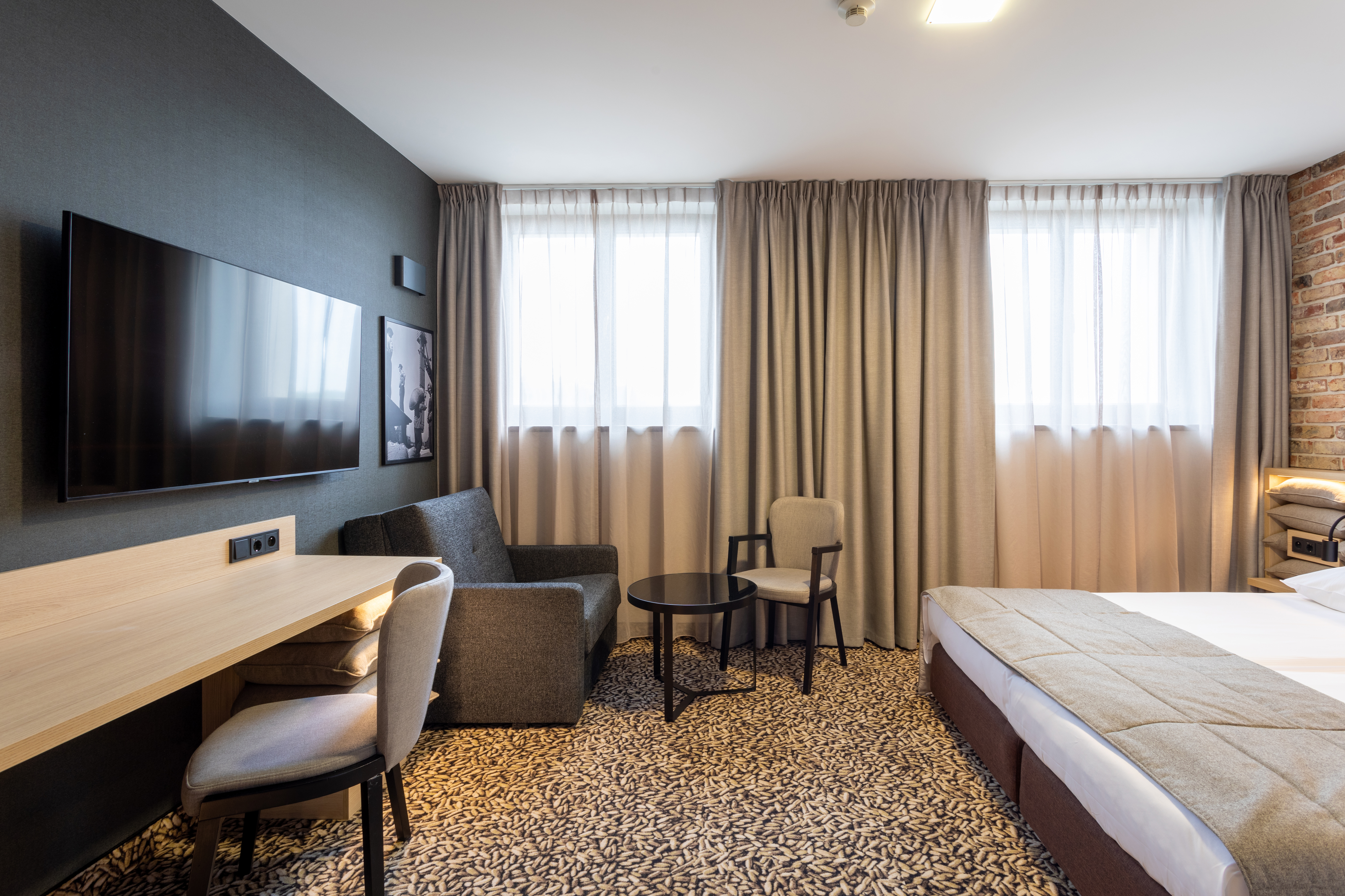 Double or Twin Standard