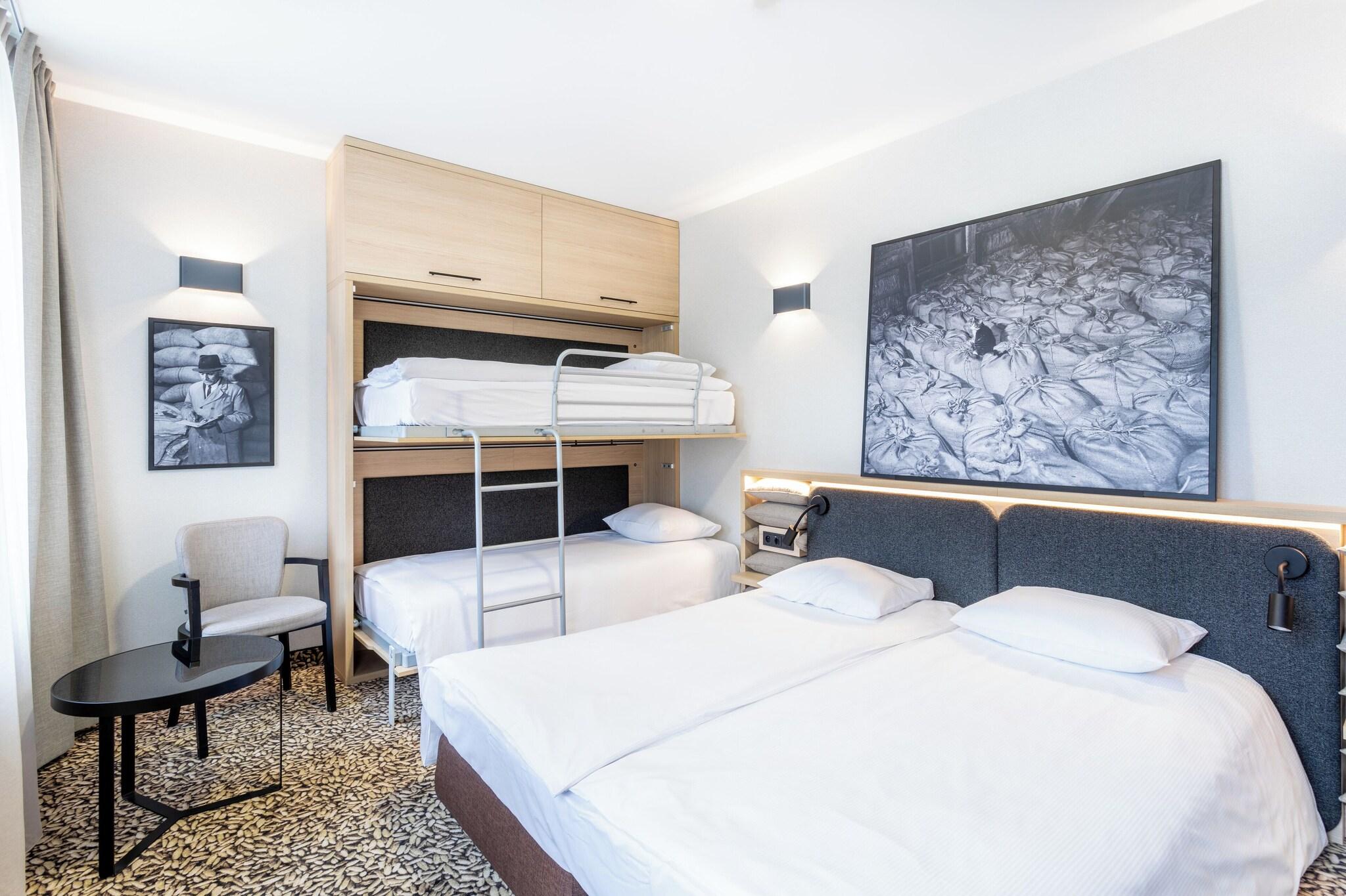 Family Room Queen Size Bed