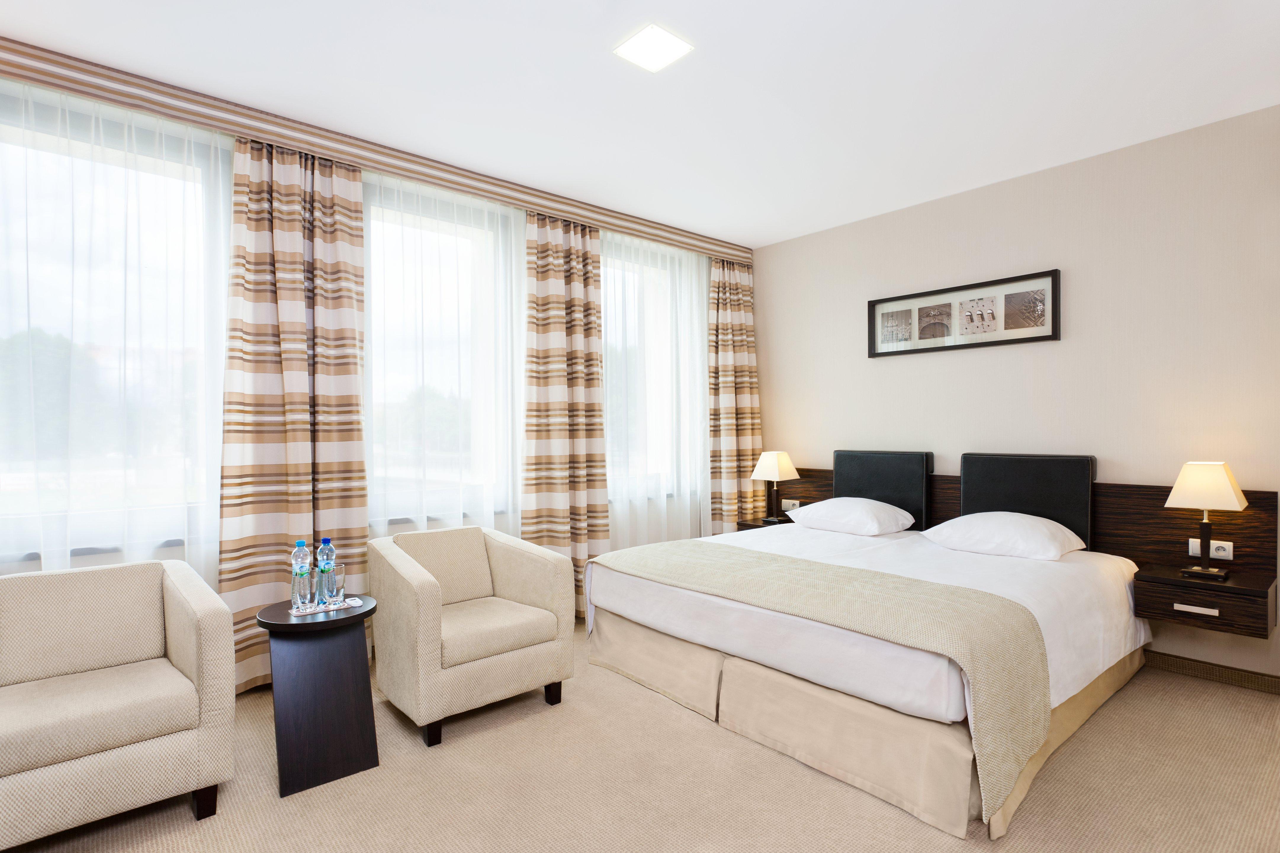 Double or Twin Standard