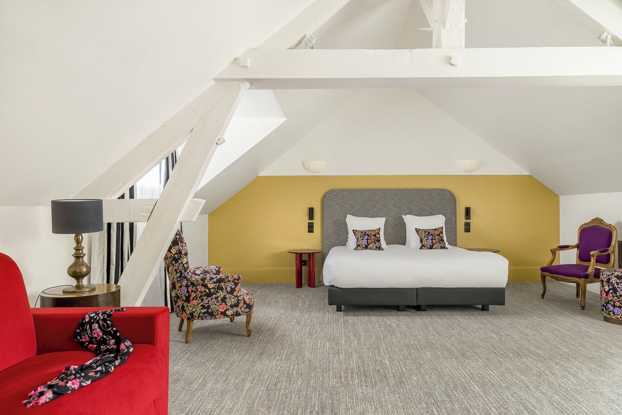 Double or Twin with Double Bed