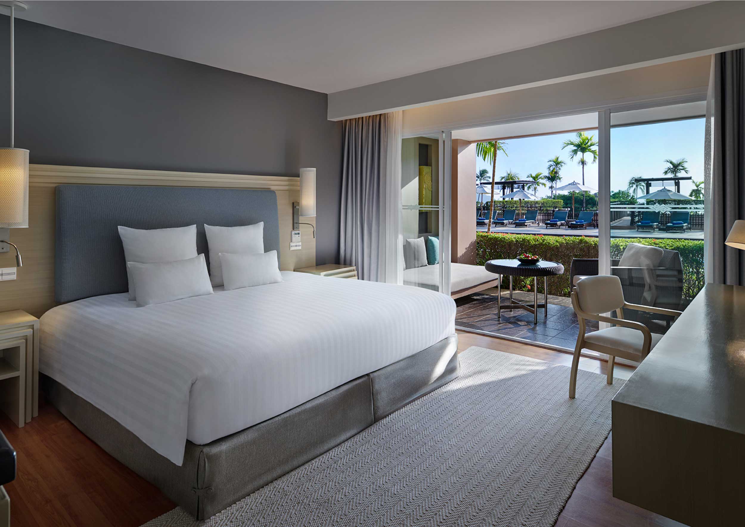 Double Deluxe King Bed