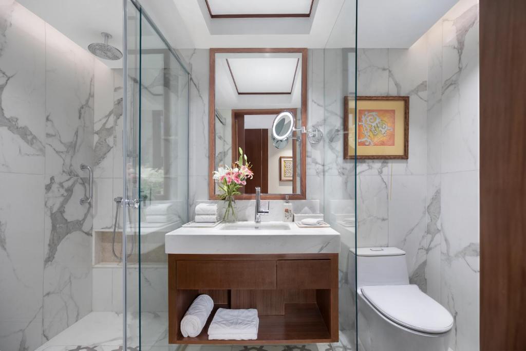 Double Deluxe Pool View