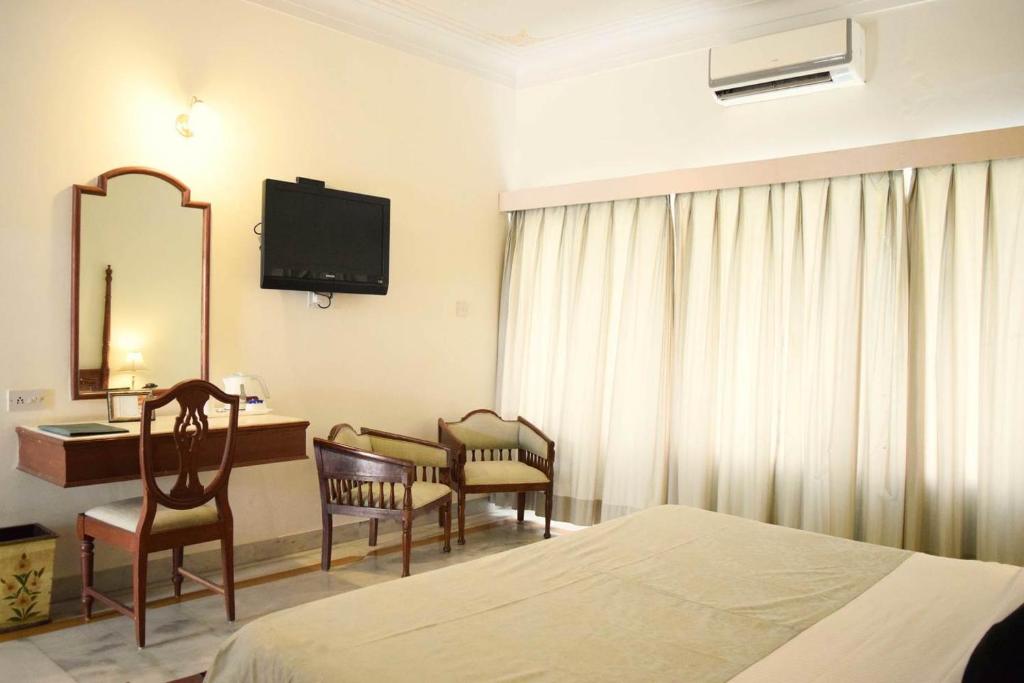 Double Deluxe One Bed