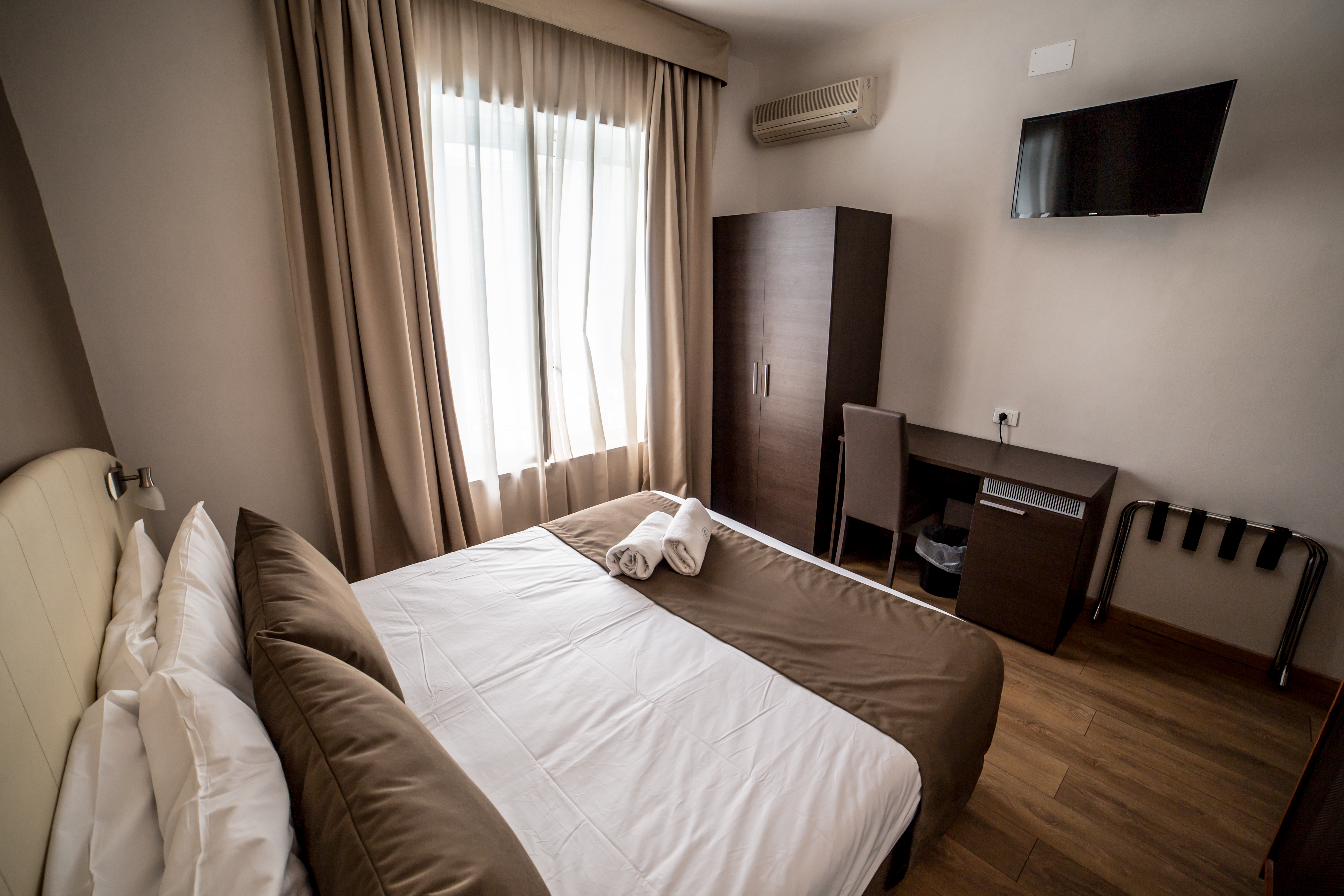 Double or Twin Standard