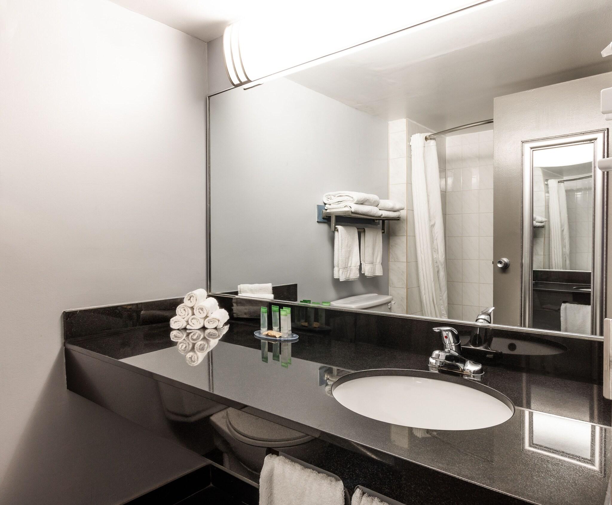 Quadruple Two Queen Beds