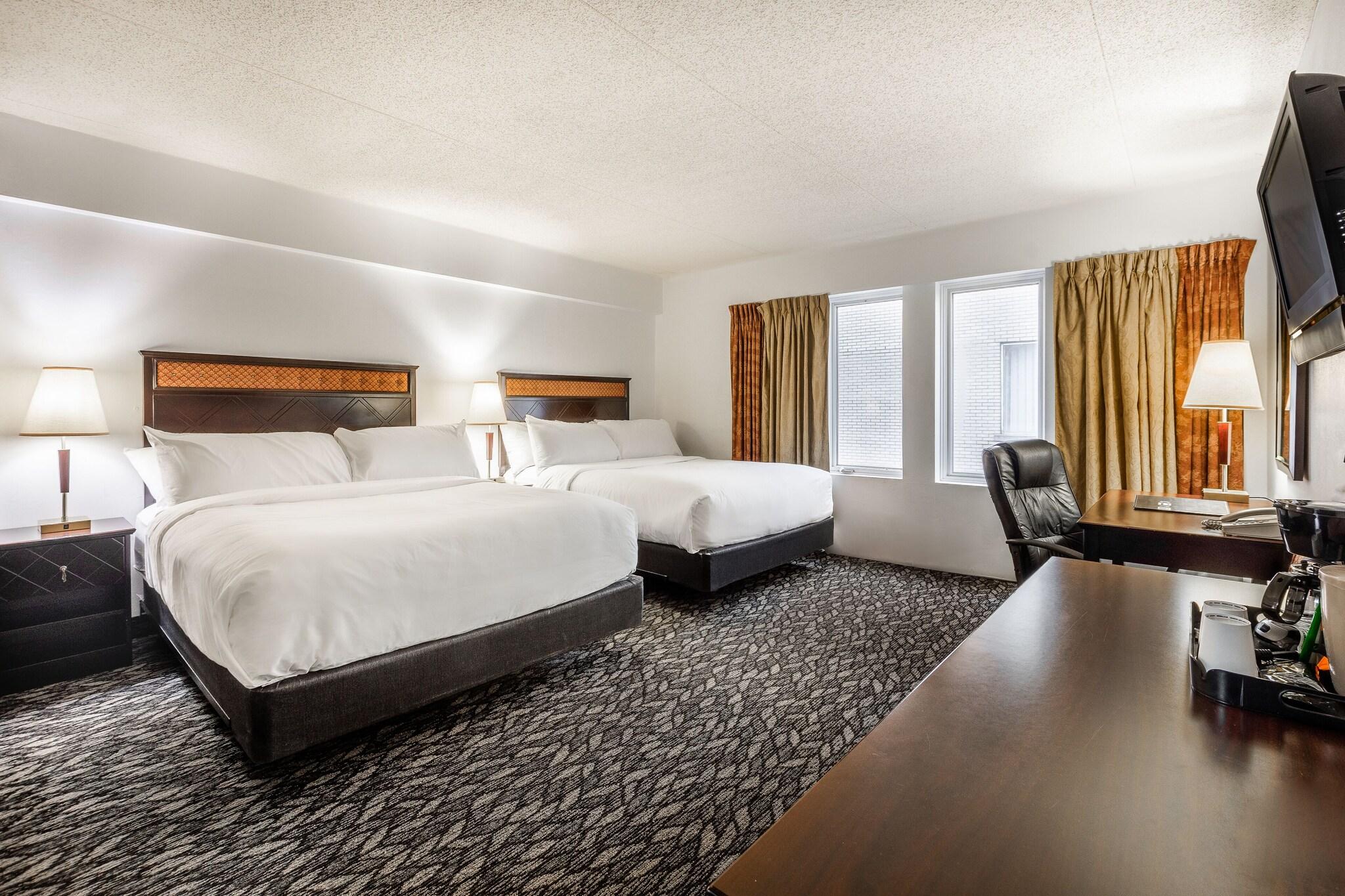 Quadruple Two Queen Beds