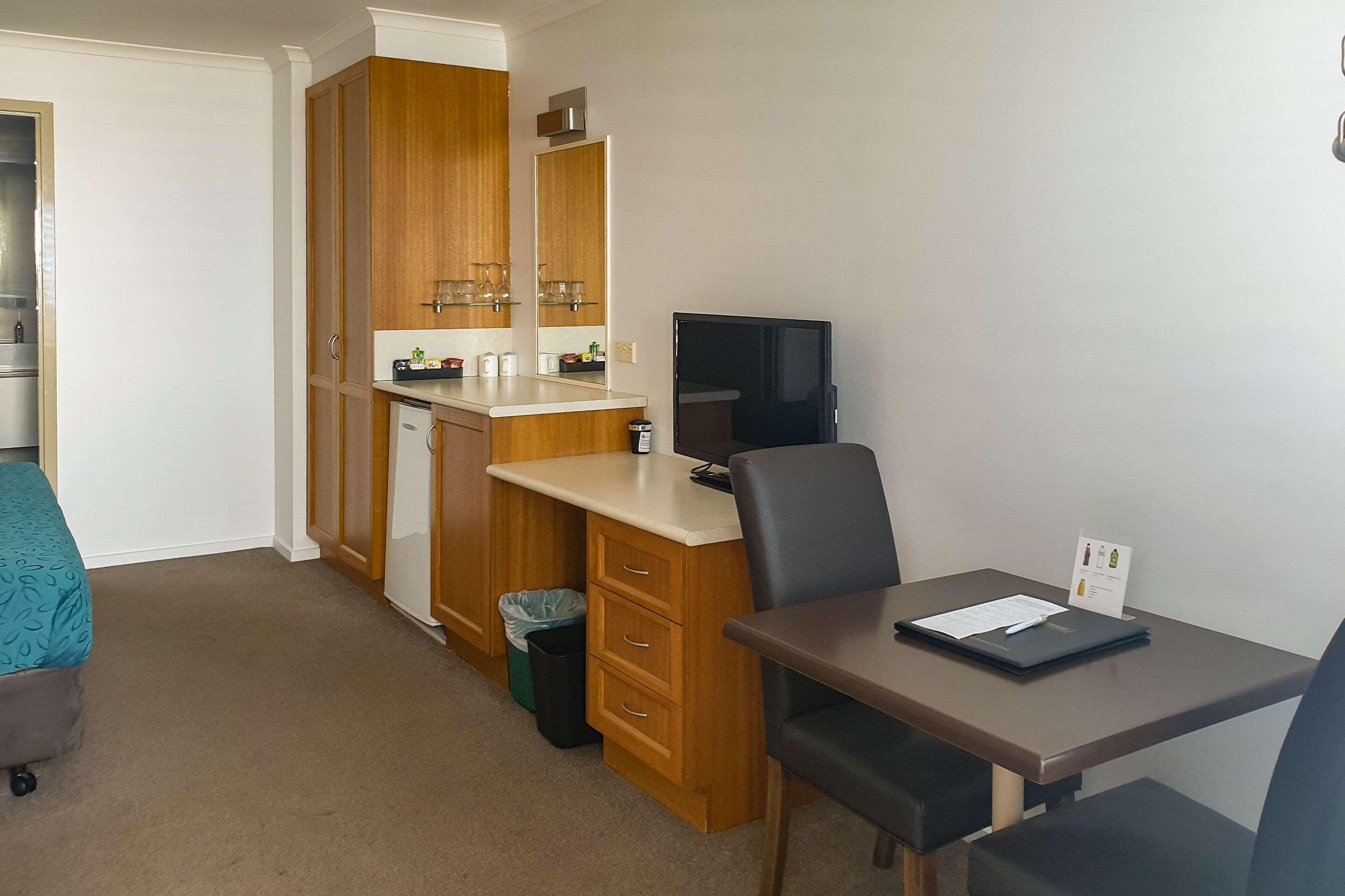 Suite Queen Size Bed