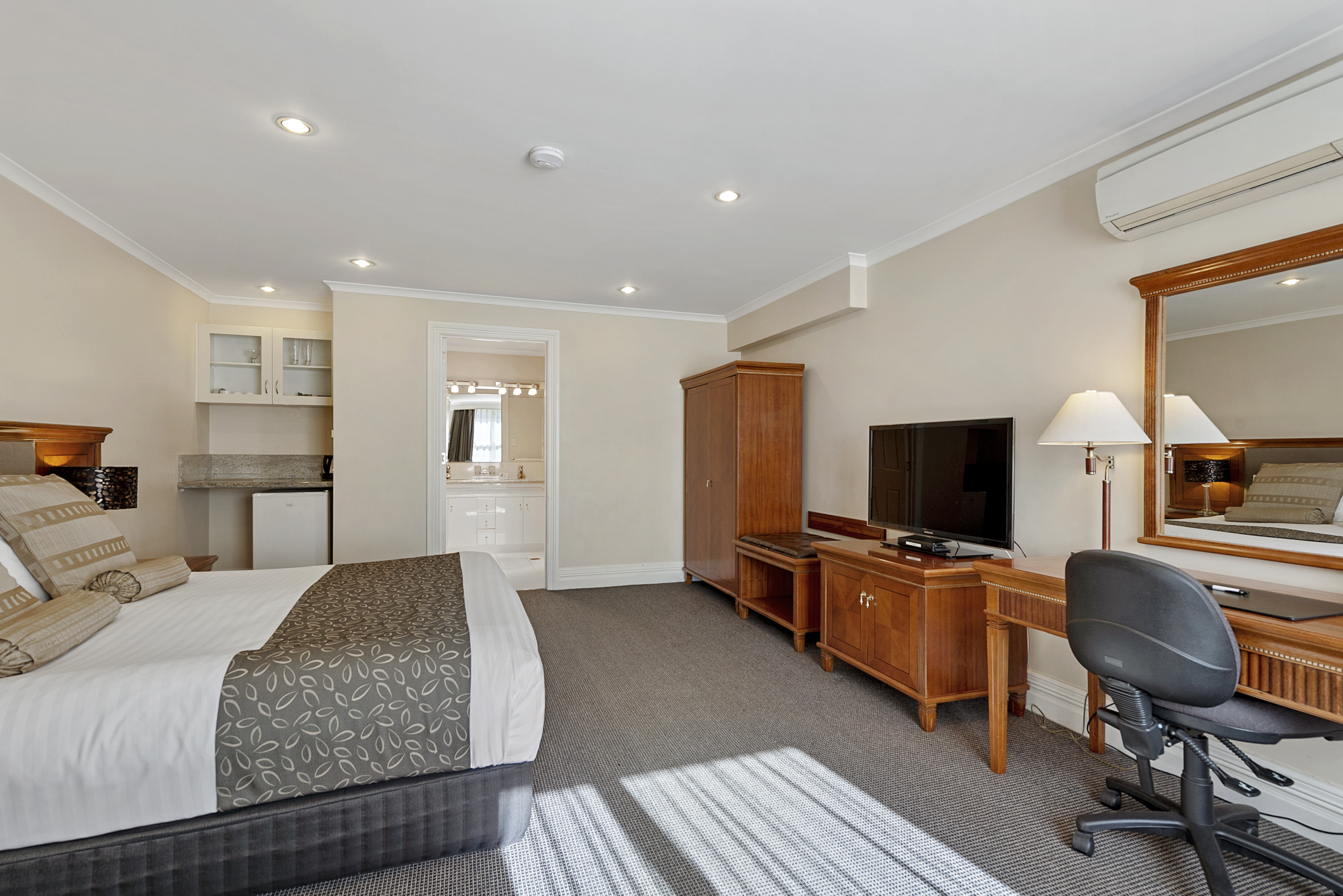 Double Deluxe with Jacuzzi