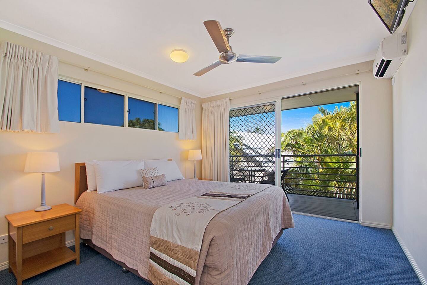 Apartment Three Bedrooms with Views