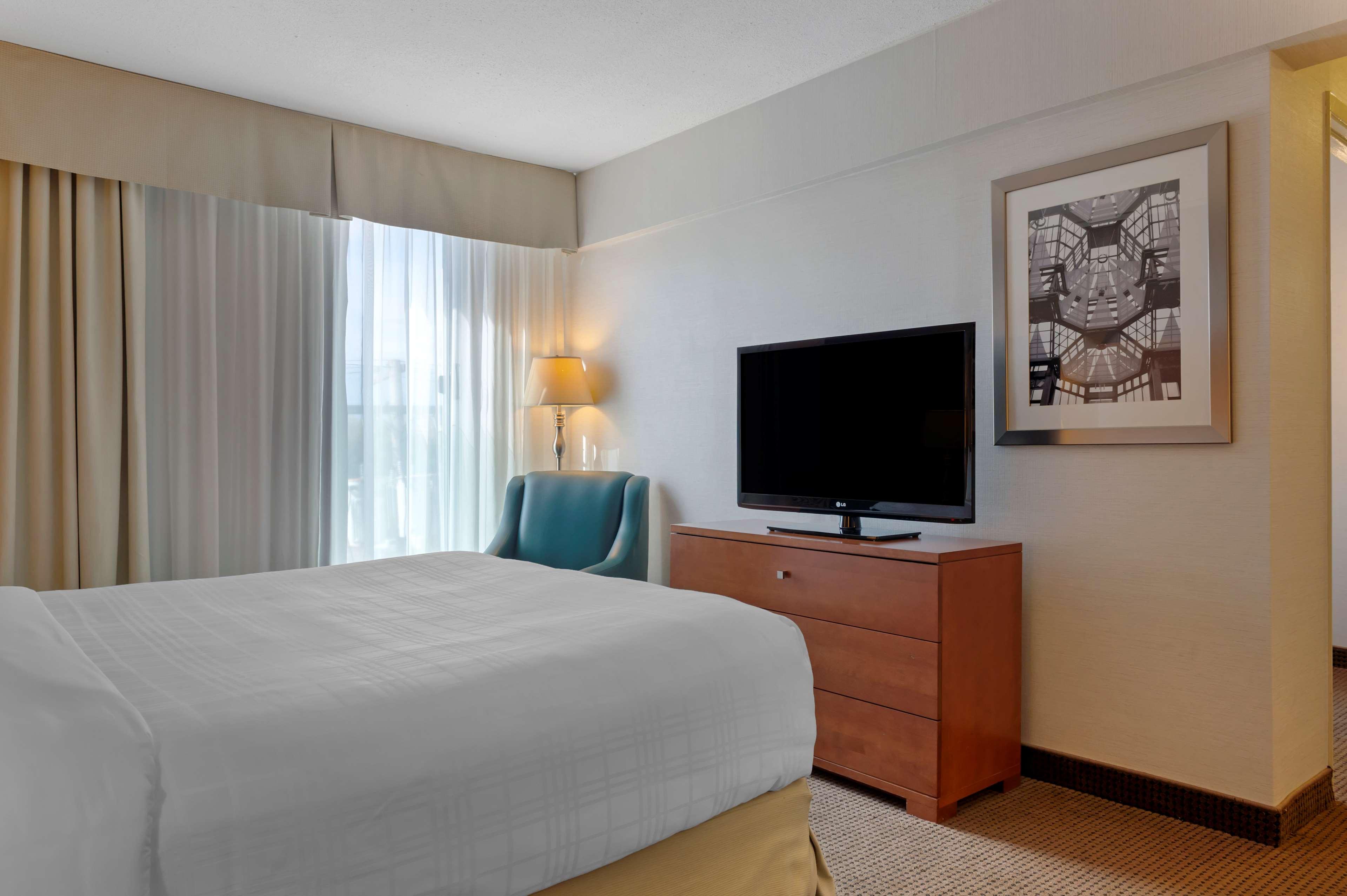 Room Accessible-queen Size Bed