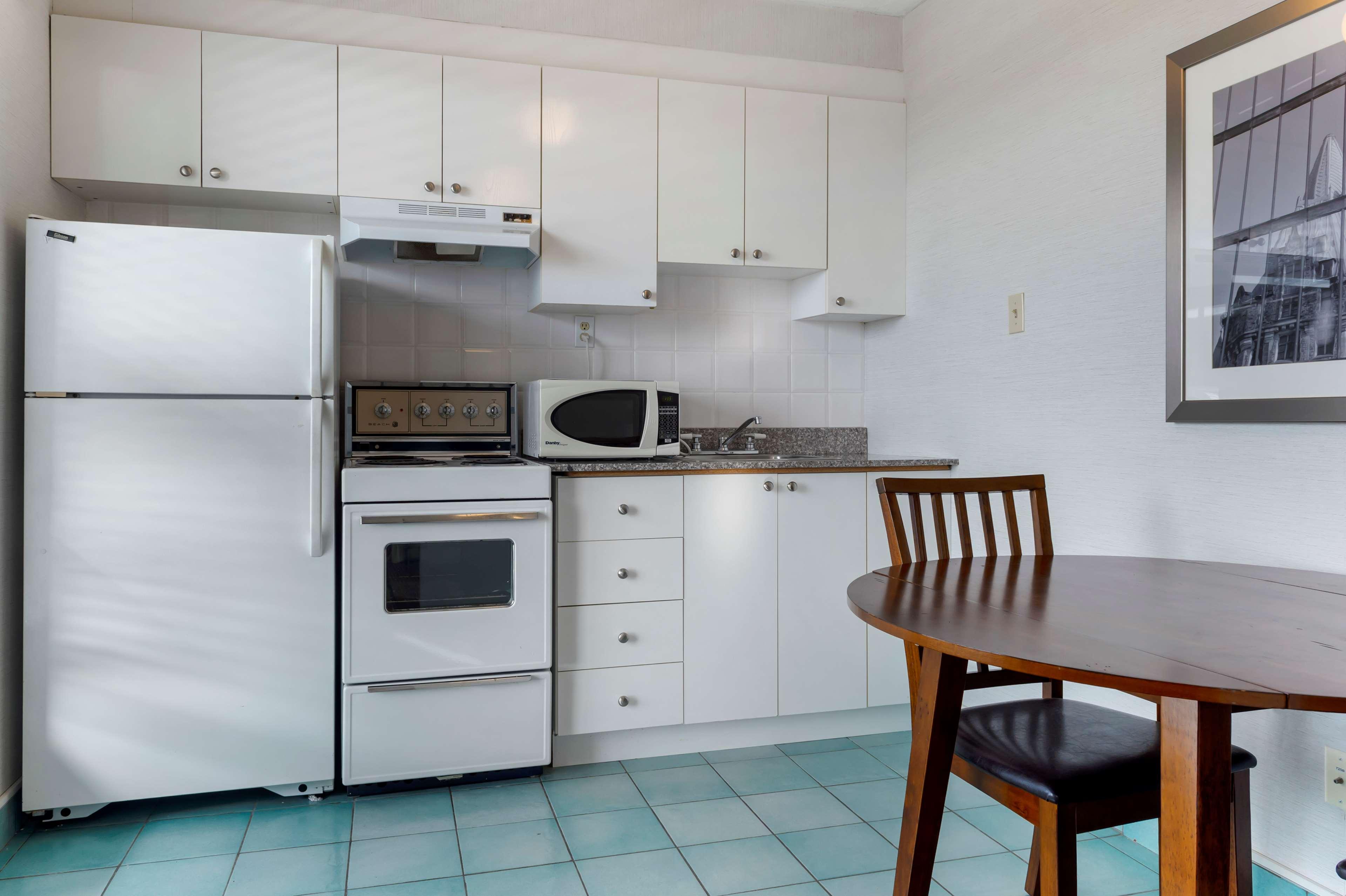 Suite Queen Size Bed