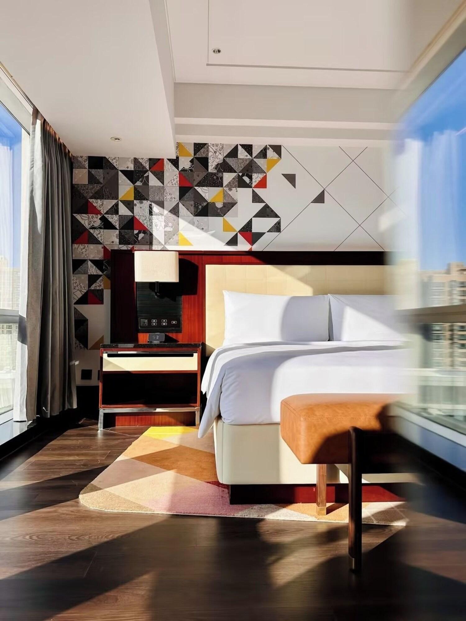 Junior Suite King Size Bed