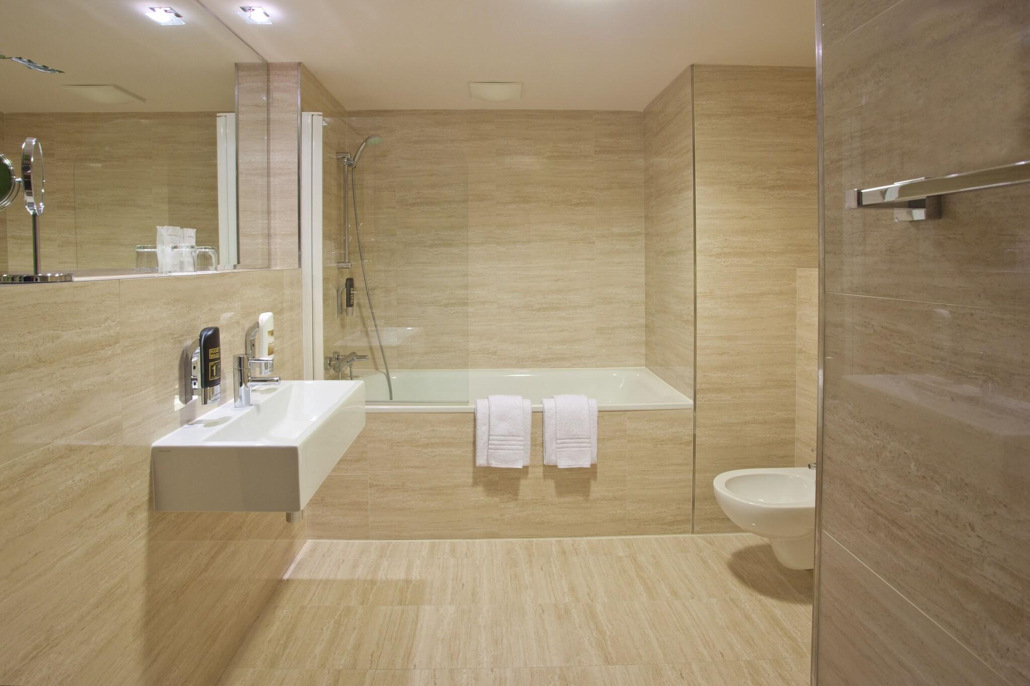 Apartment King Size Bed