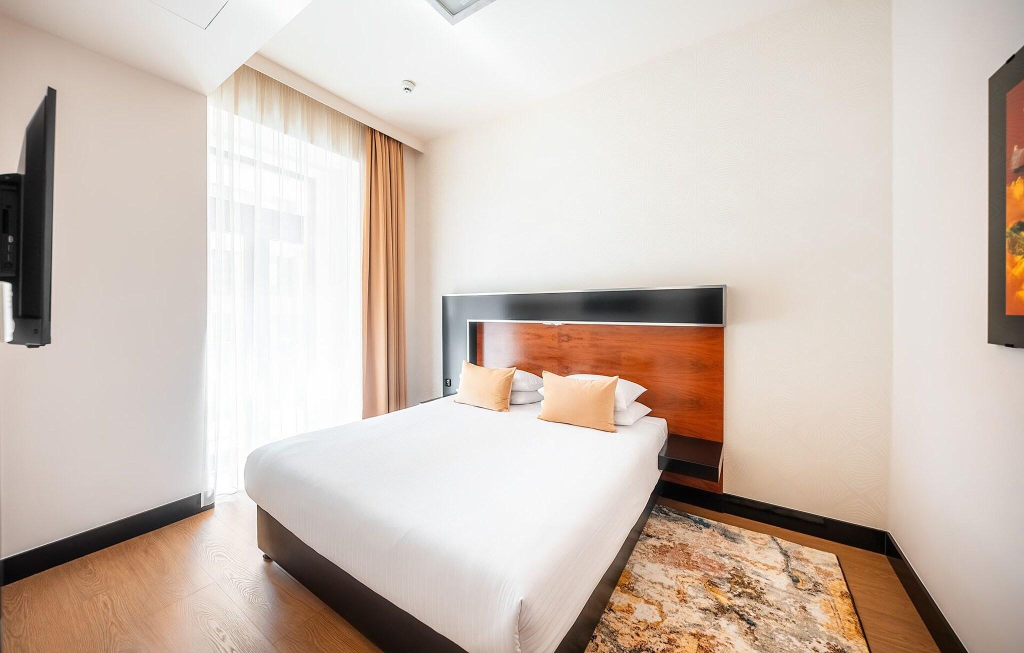 Apartment King Size Bed