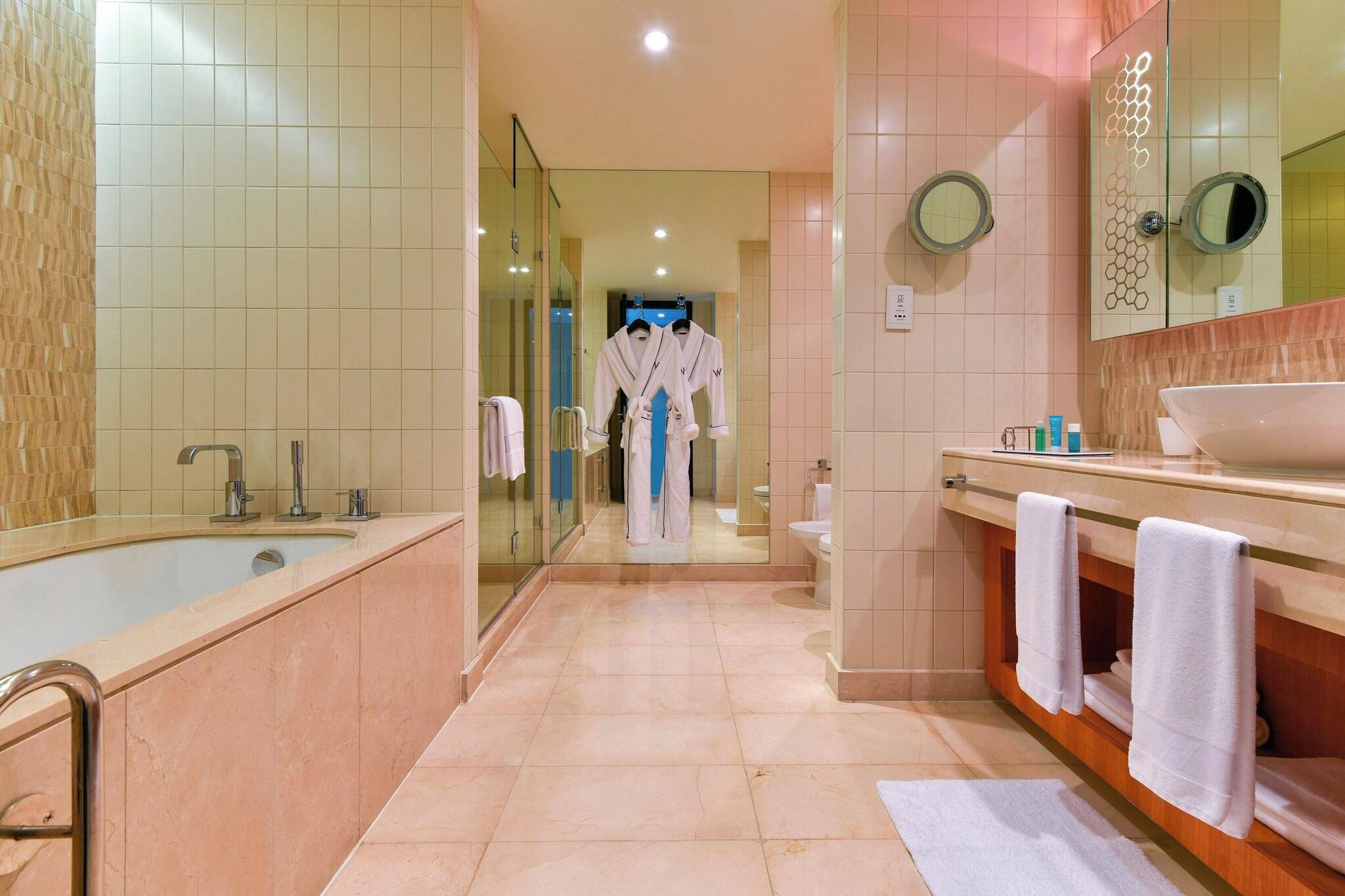 Suite King Bed One Bedroom 