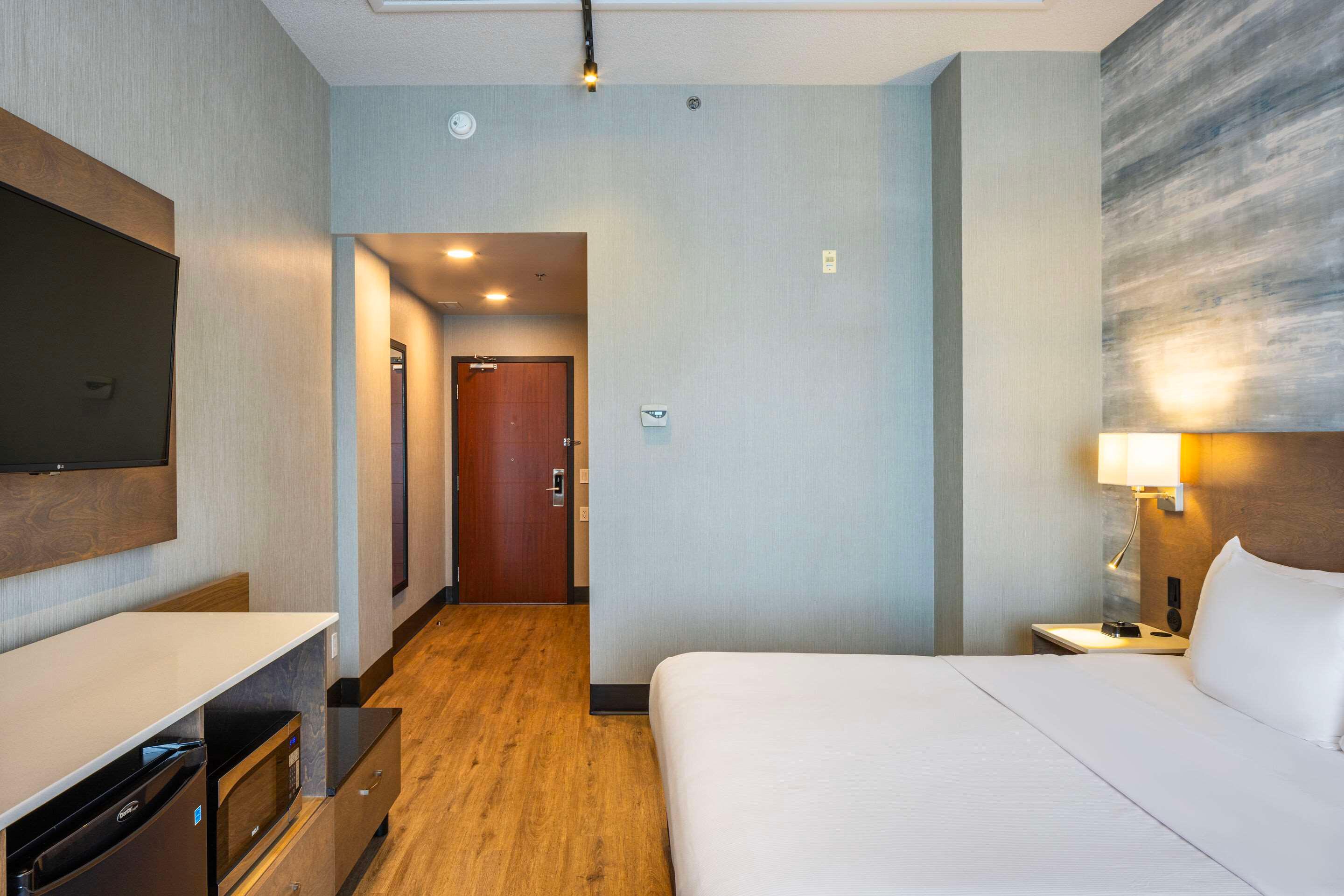 Double King Bed Non Smoking