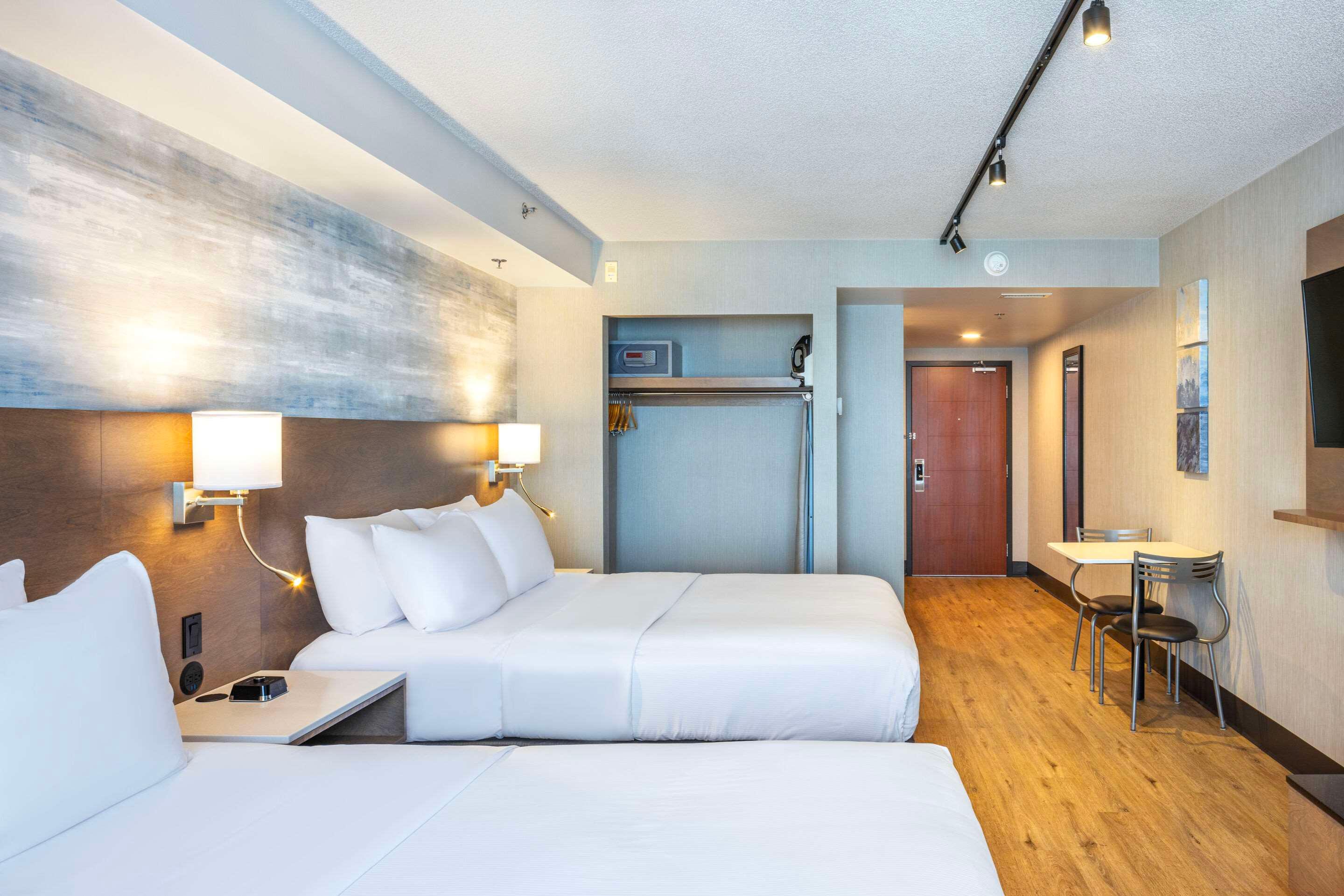 Double Two Queen Beds Non Smoking