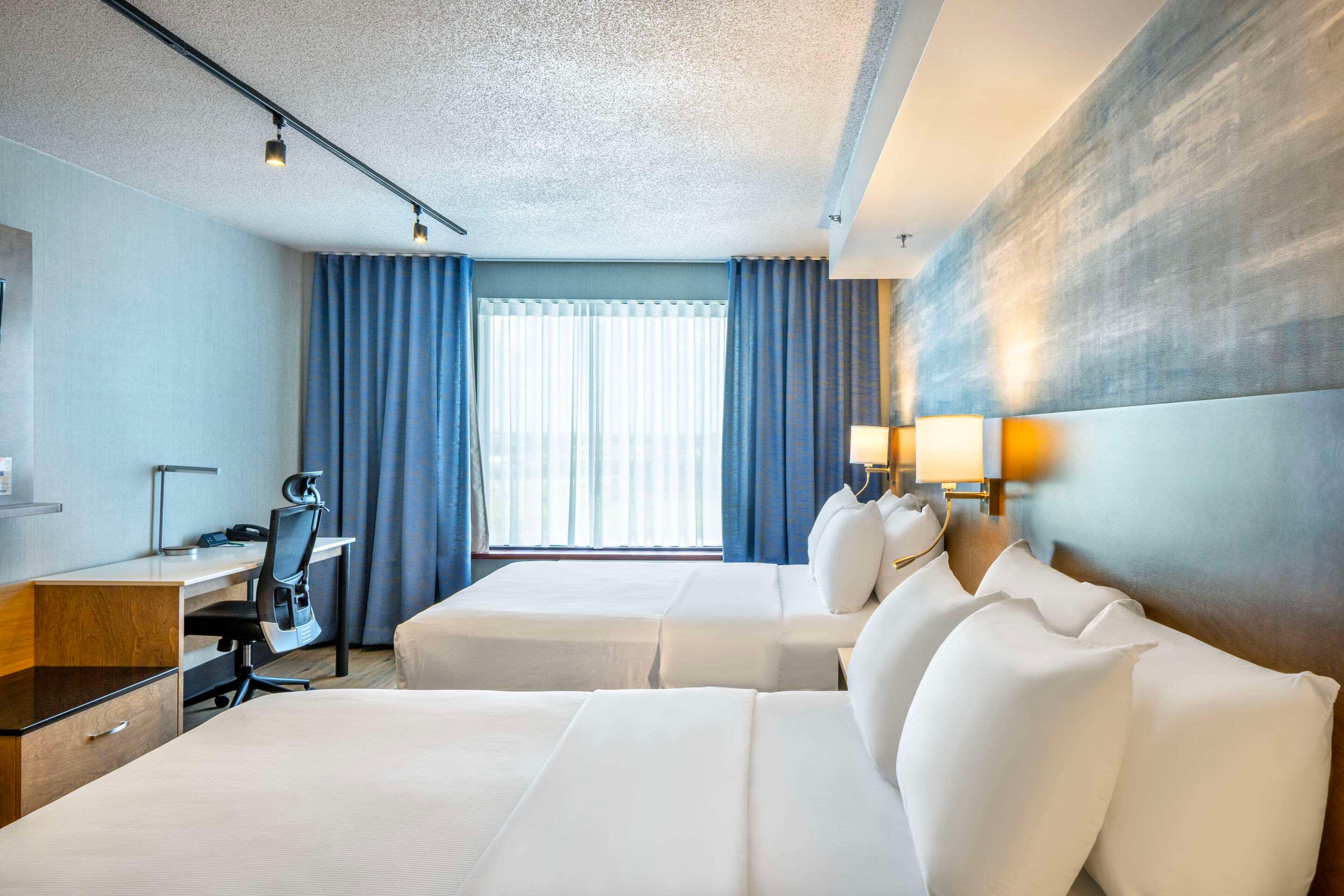 Double Two Queen Beds Non Smoking