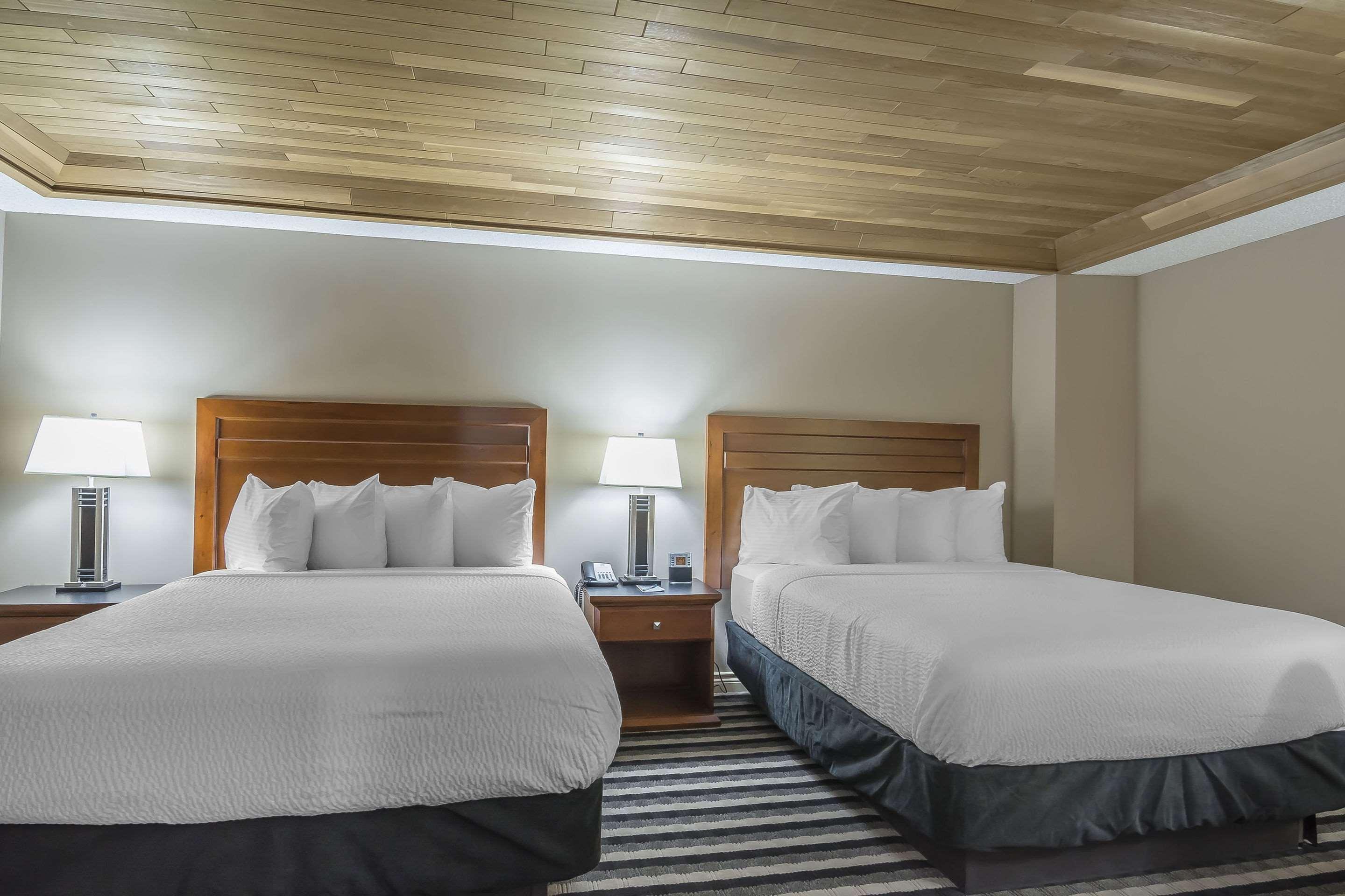 Suite Two Queen Beds Non Smoking