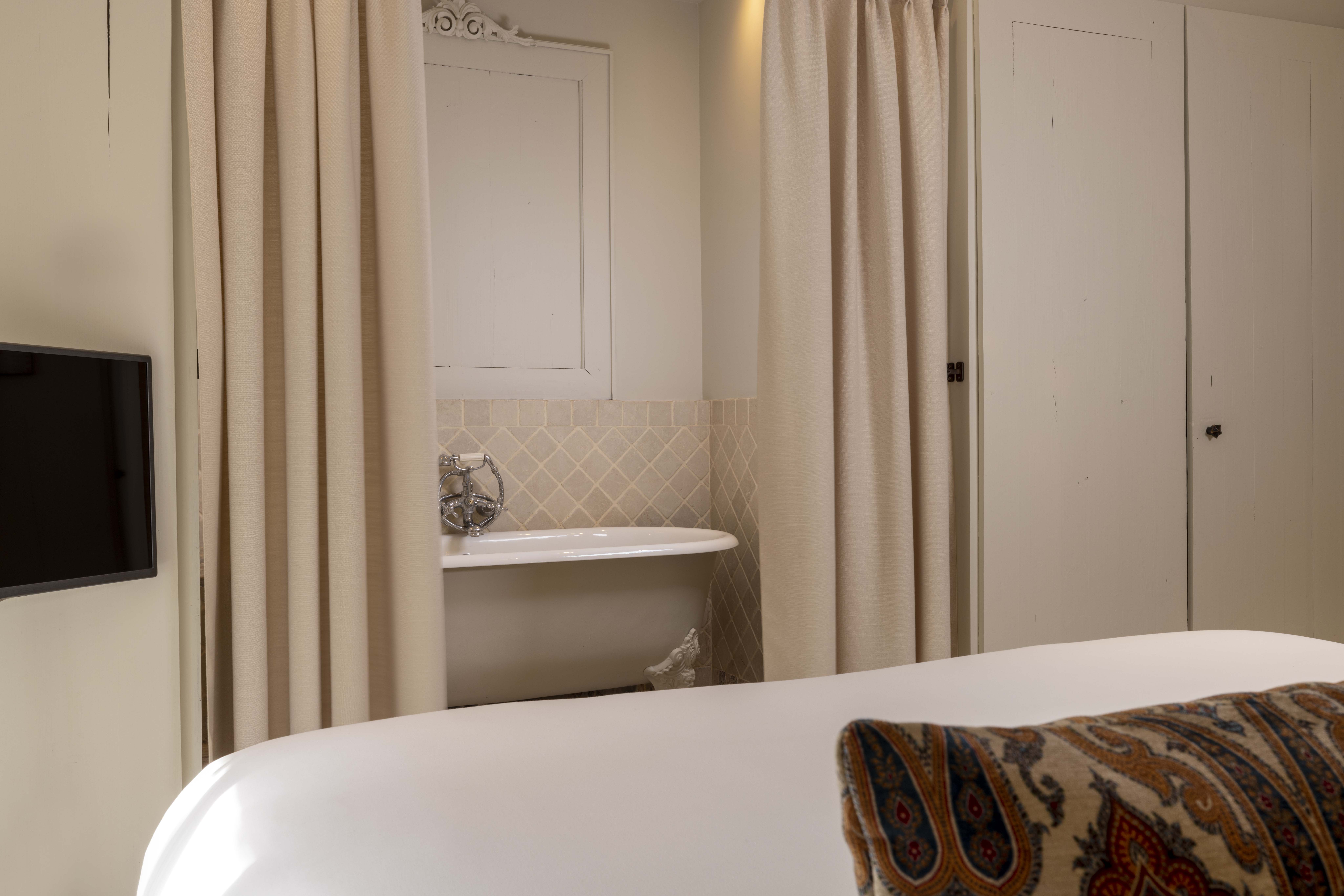 Double or Twin Deluxe