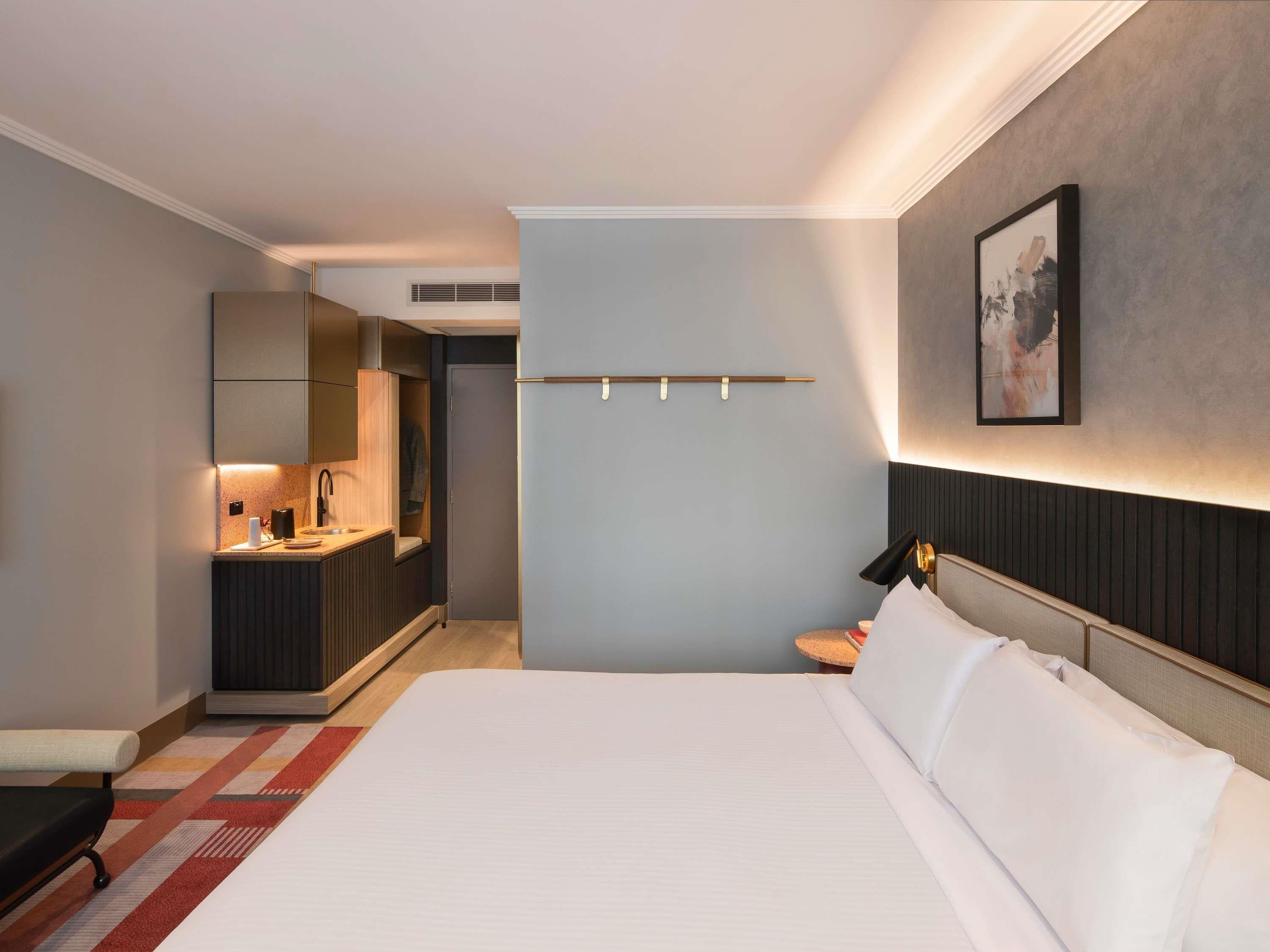 Double Superior Queen Bed