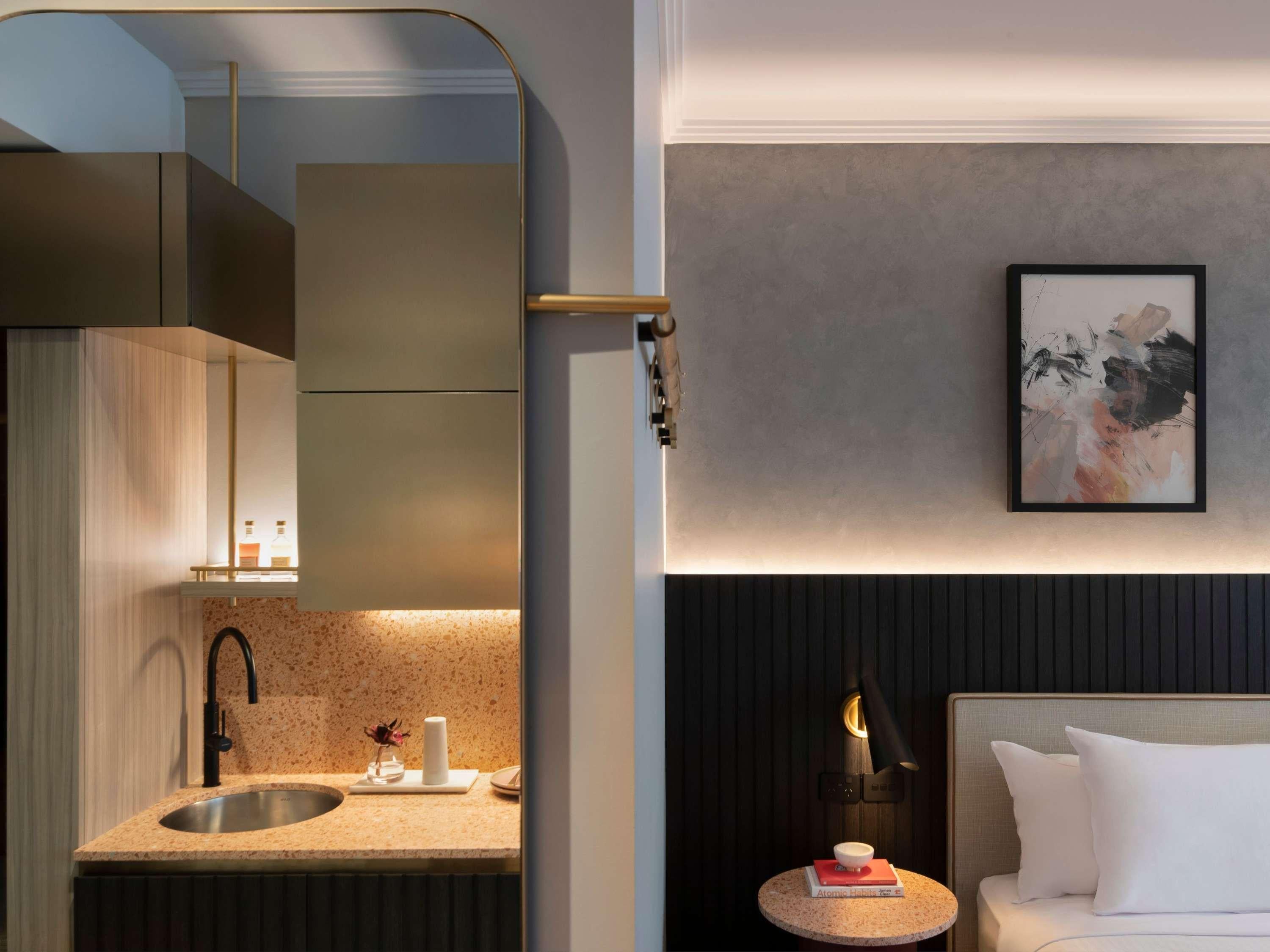 Double Superior Queen Bed