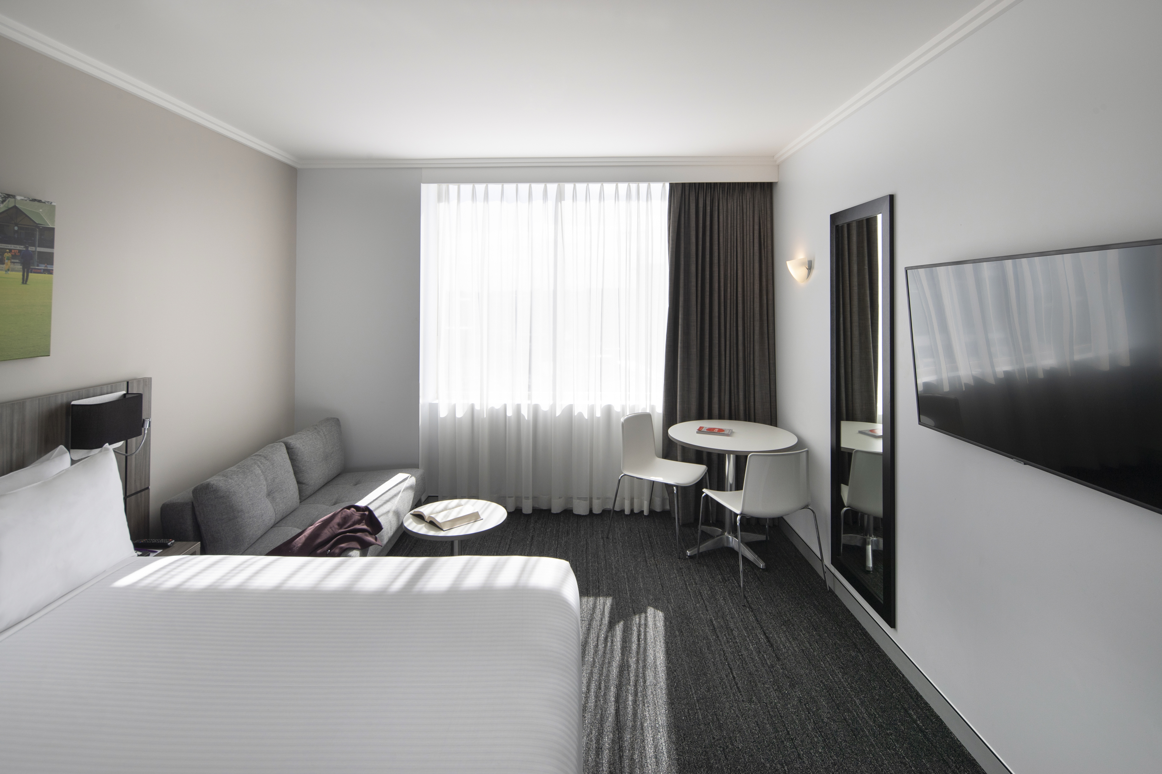 Double Executive Queen Bed