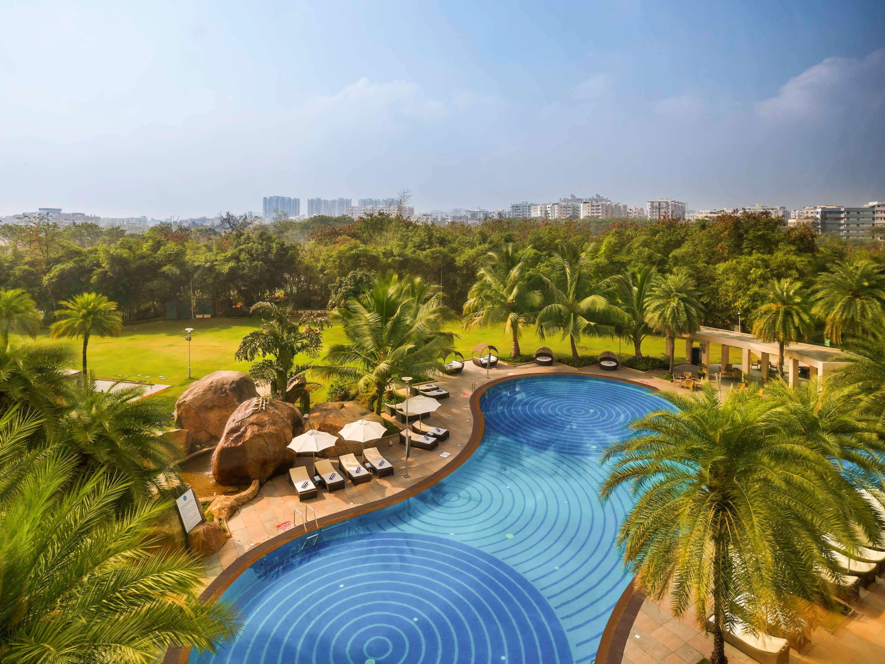 Double Queen Size Bed