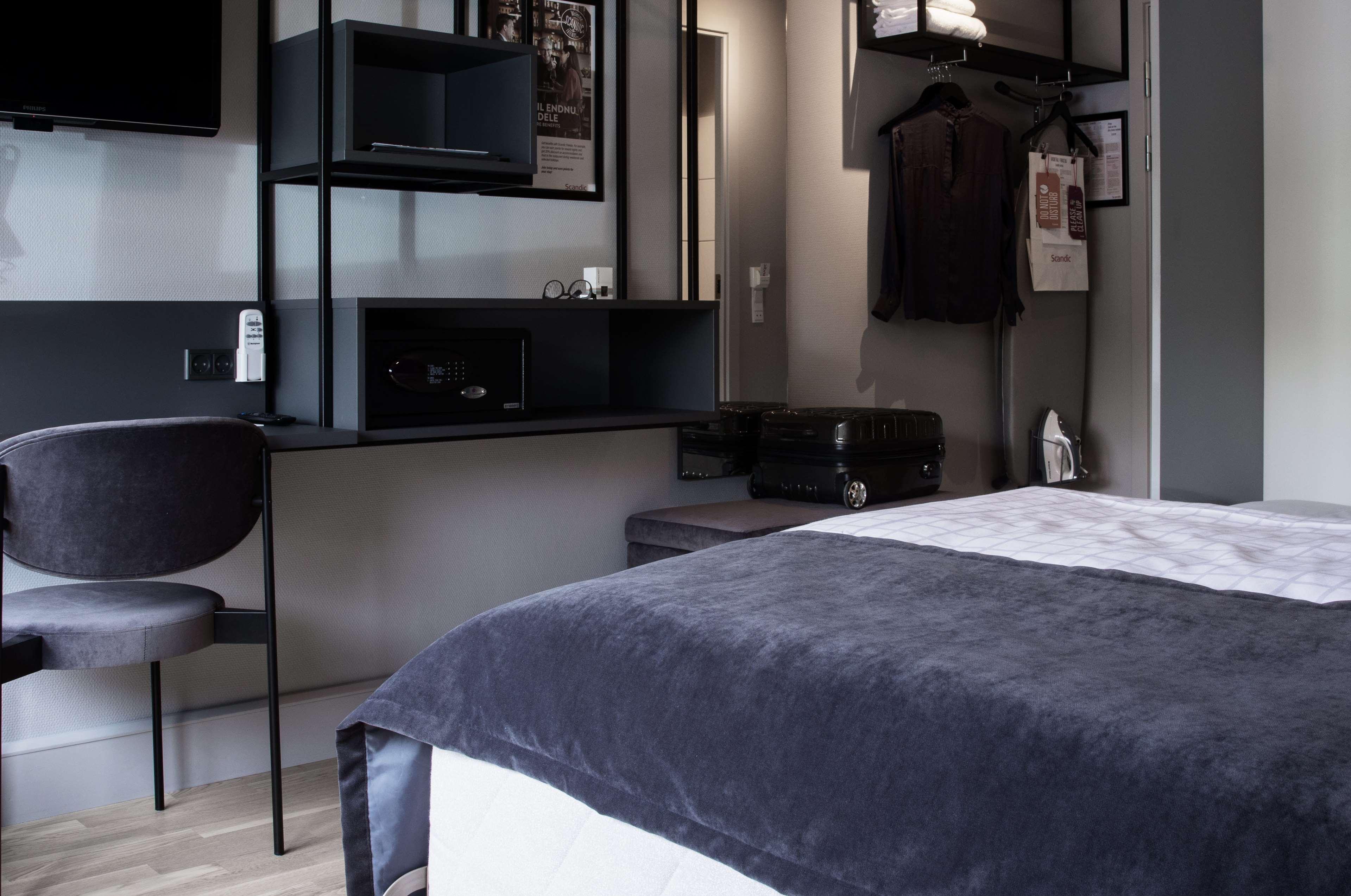 Double Superior King Bed